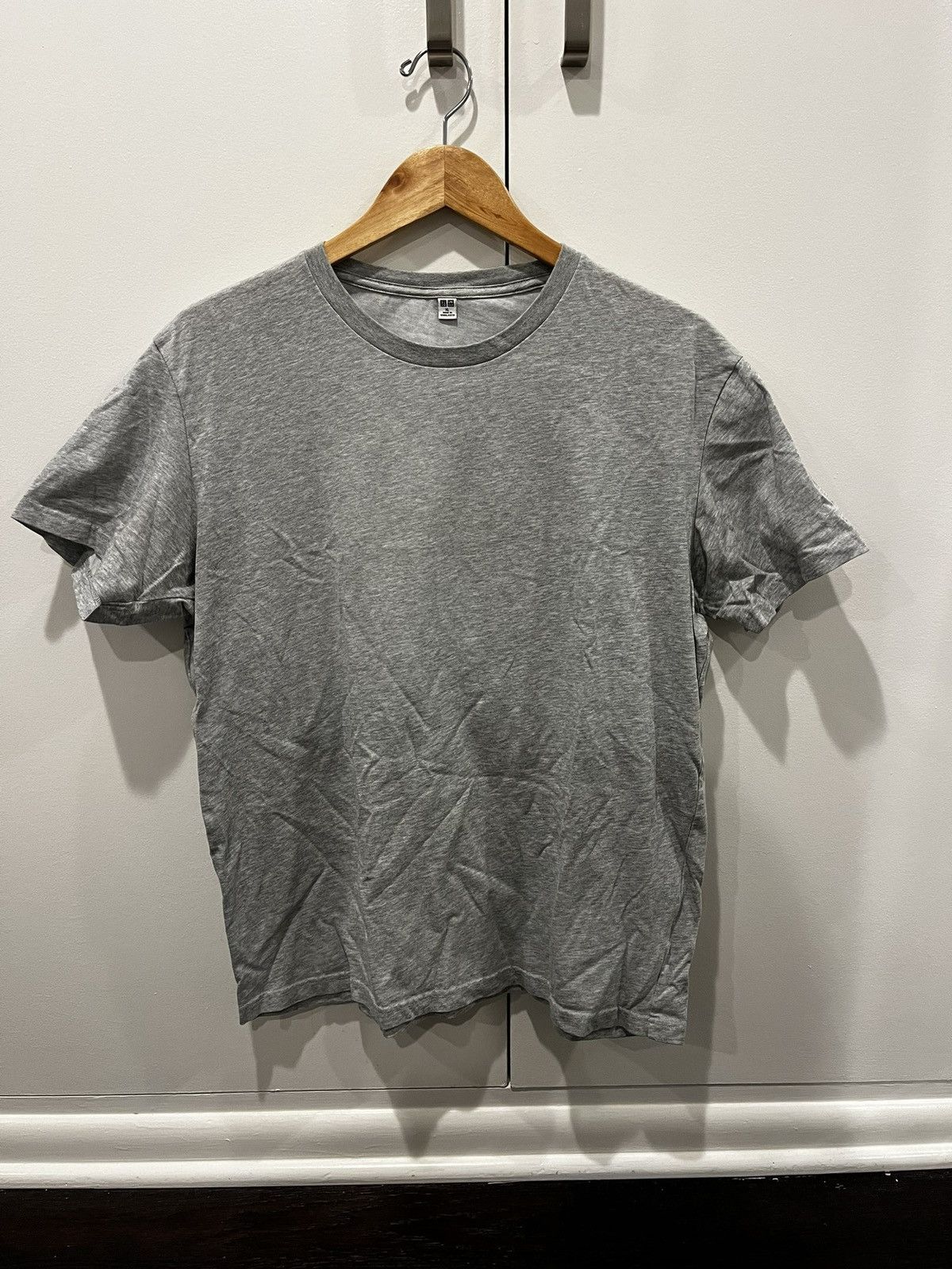 Uniqlo Grey Uniqlo basic t shirt Size US XL / EU 56 / 4 - 1 Thumbnail