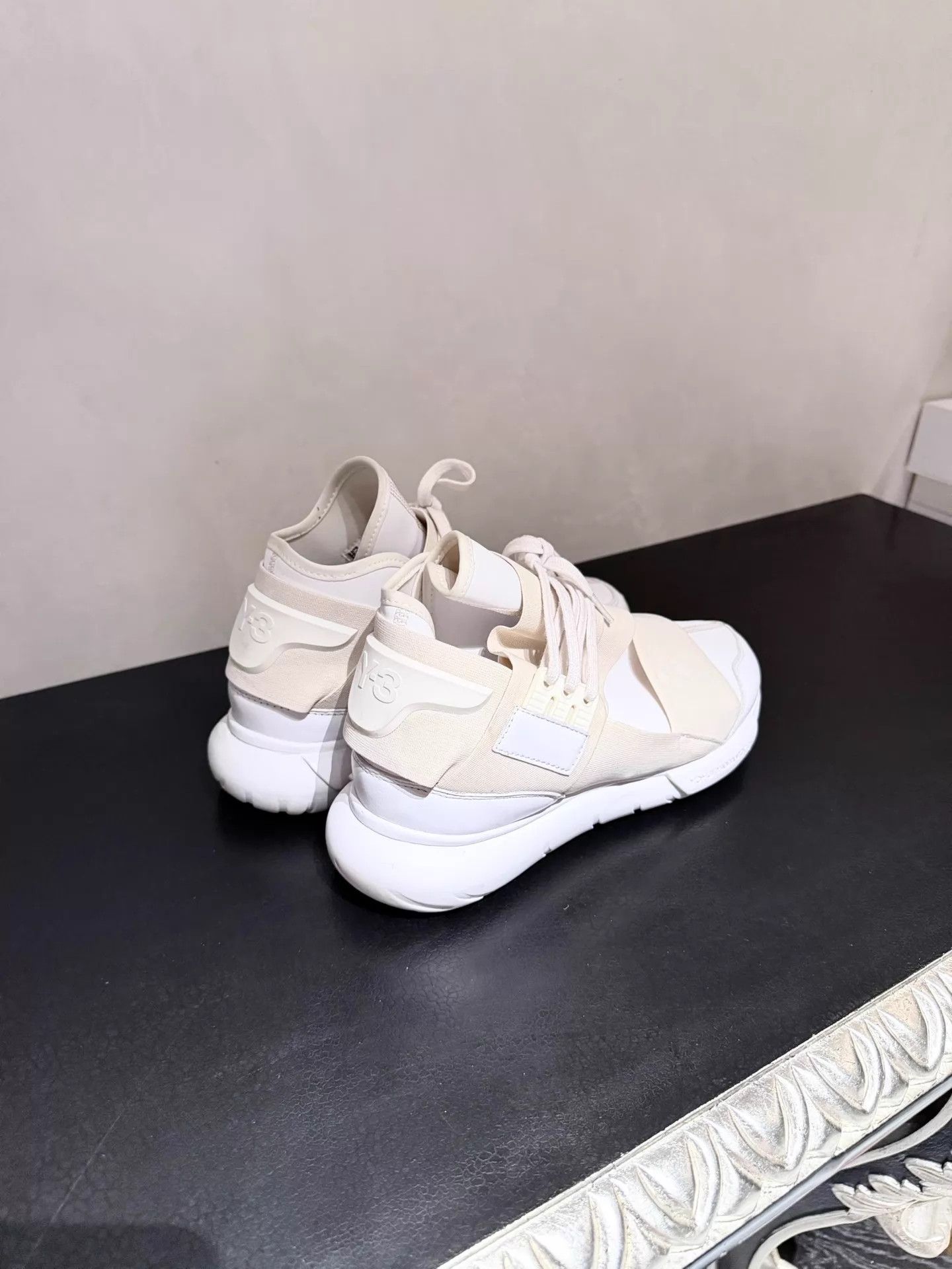 Y-3 Y-3 Adidas Qasa High Cream High Top Sneakers US 42 Size US 9 / EU 42 - 2 Thumbnail