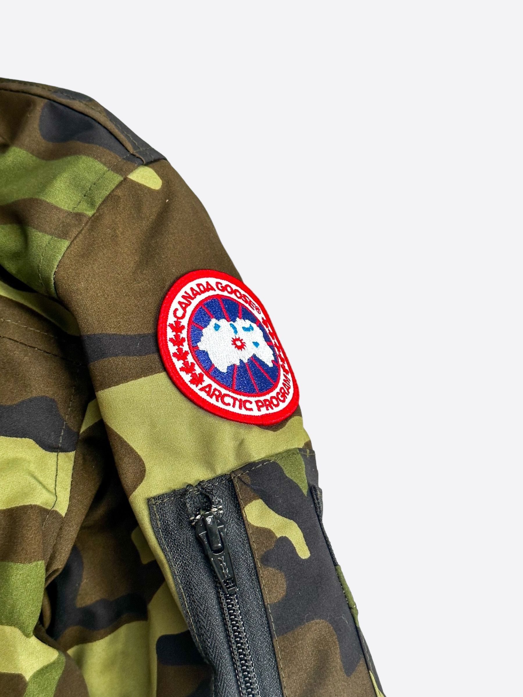 Canada Goose Canada Goose Green Camouflage Montebello Women's Jacket Size XS / US 0-2 / IT 36-38 - 3 Thumbnail