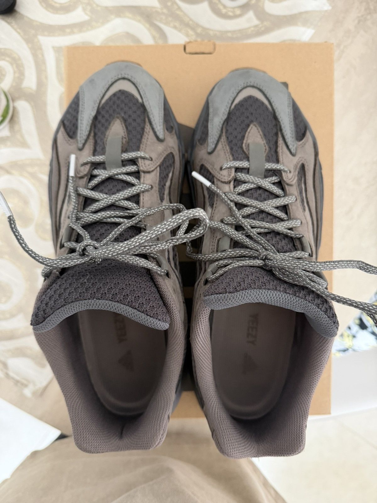 Yeezy Adidas Yeezy Boost 700 V2 Geode 12.5US Size US 12.5 / EU 45-46 - 4 Thumbnail