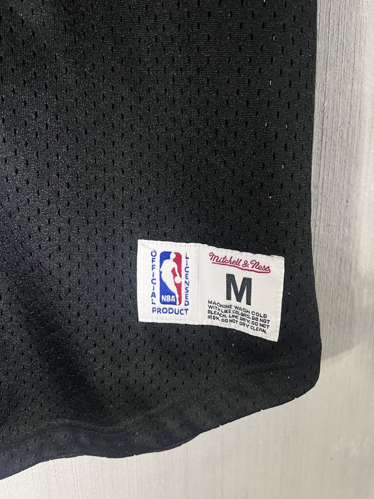 Mitchell & Ness Mitchell & Ness Chicago Bulls Mesh Button Jersey (Size M) Size US M / EU 48-50 / 2 - 3 Thumbnail