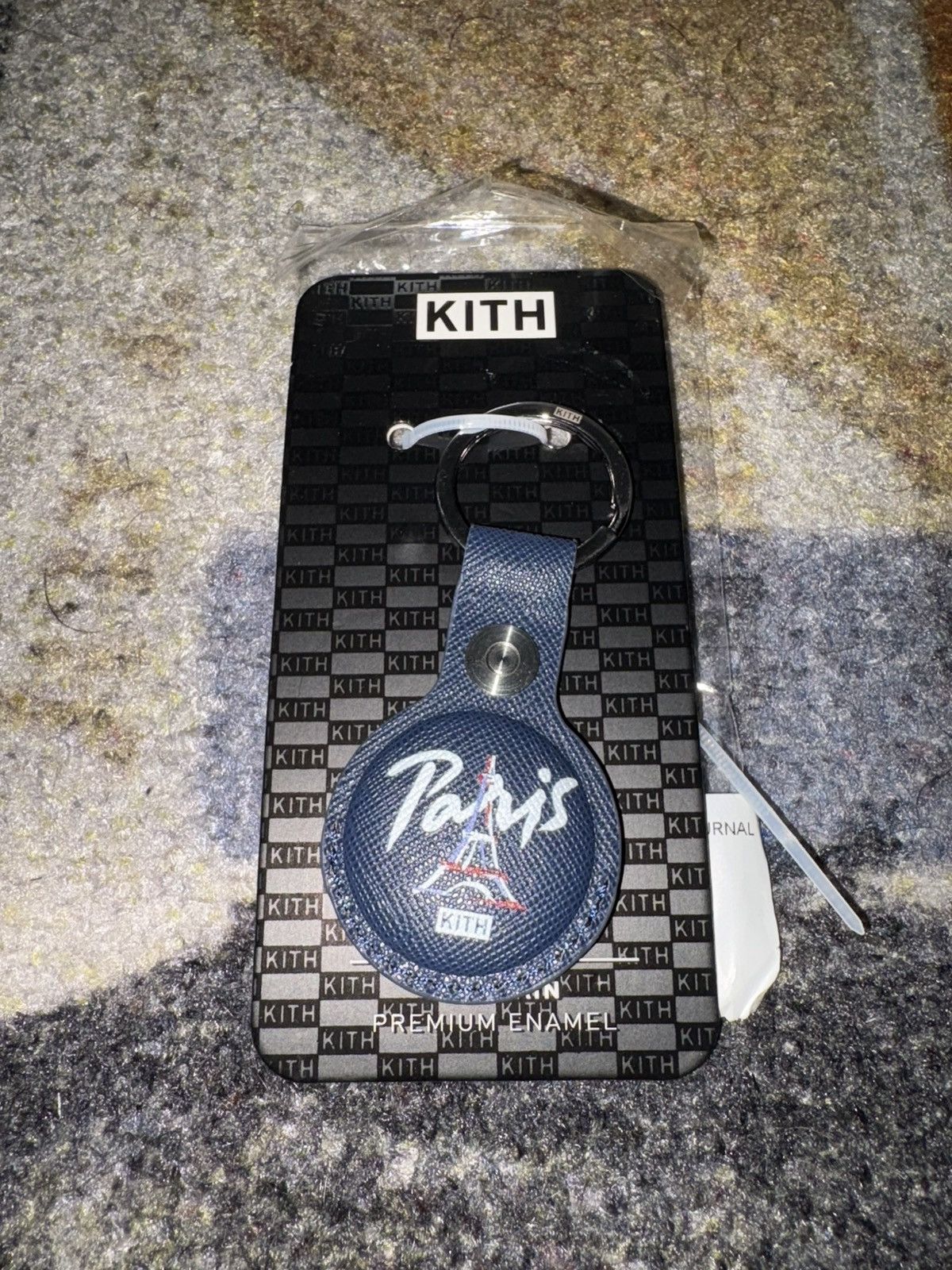 Kith Kith Paris Instore Exclusive Airtag Keychain Size ONE SIZE - 2 Thumbnail
