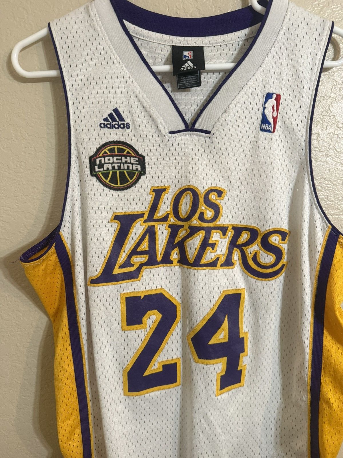 Adidas NOCHE LATINA KOBE BRYANT ADIDAS LAKERS SMALL S SWINGMAN Size US S / EU 44-46 / 1 - 2 Thumbnail