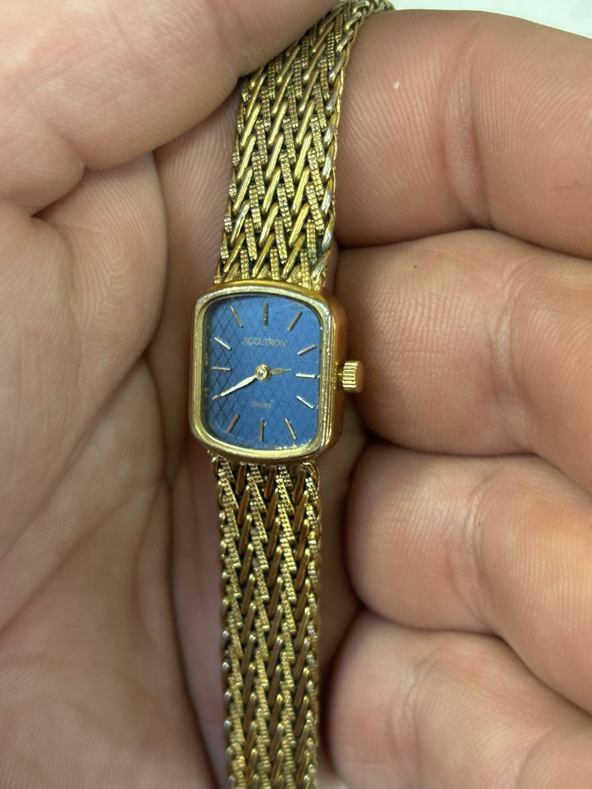 Bulova Vintage Accutron P2 Gold Tone Women’s Watch! New Battery. Size ONE SIZE - 3 Thumbnail