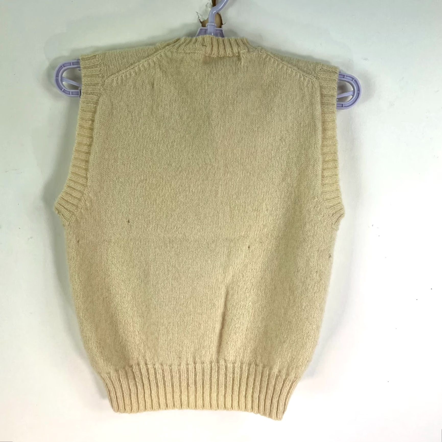 JW Anderson VINTAGE Anderson Little Vest Sweater Sleeveless Cable-Knit 100% Wool Ivory PM Petite Women Medium Ivory 90s City Classic Women’s Vest Size M / US 6-8 / IT 42-44 - 5 Thumbnail