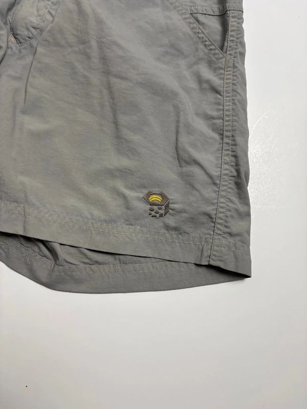 Mountain Hardwear Mountain Hardwear Women’s Technical Shorts Size 26" / US 2 / IT 38 - 2 Thumbnail