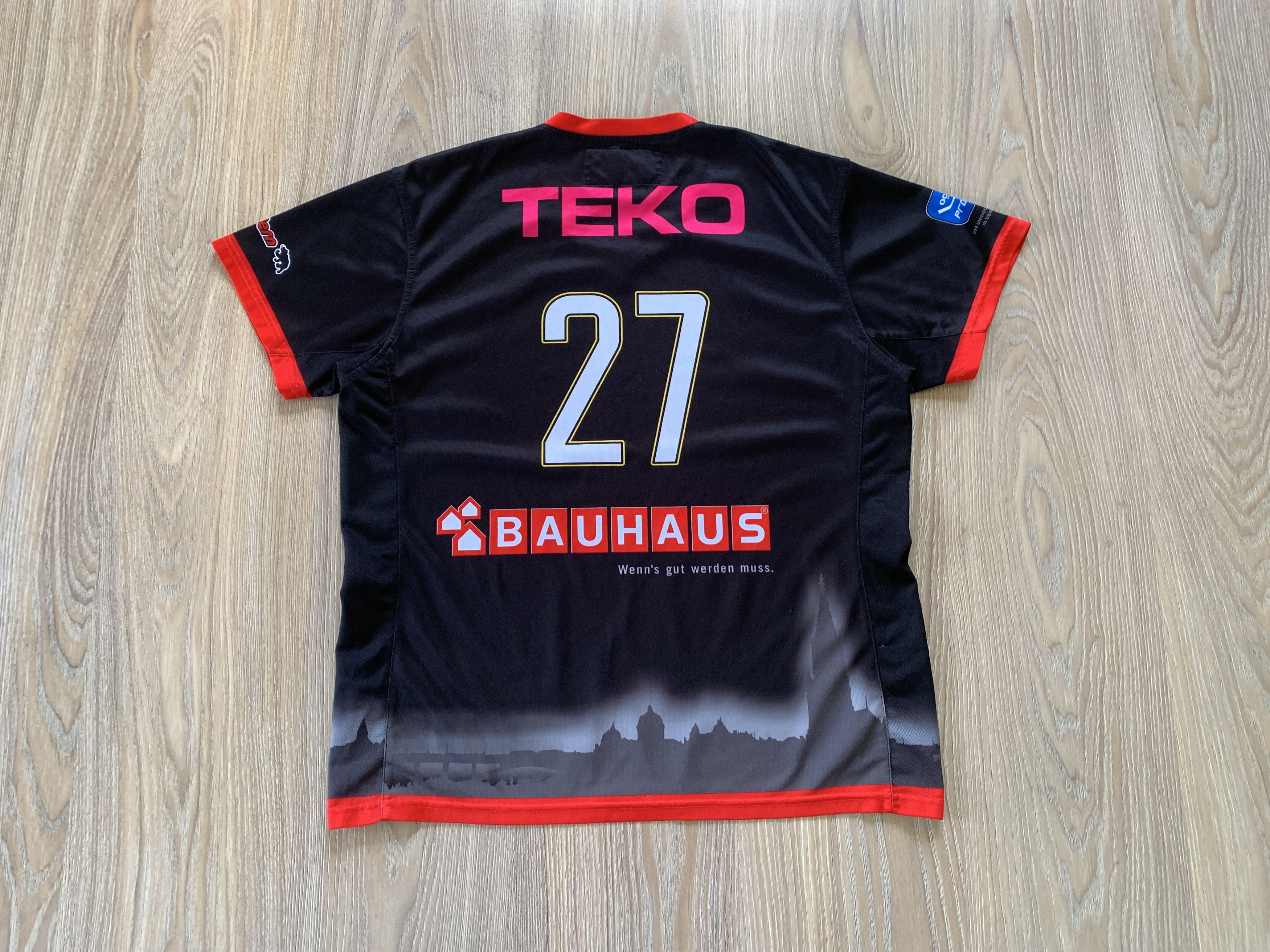 Other Ochsner Hockey Volvo Car Bern Size US M / EU 48-50 / 2 - 2 Thumbnail