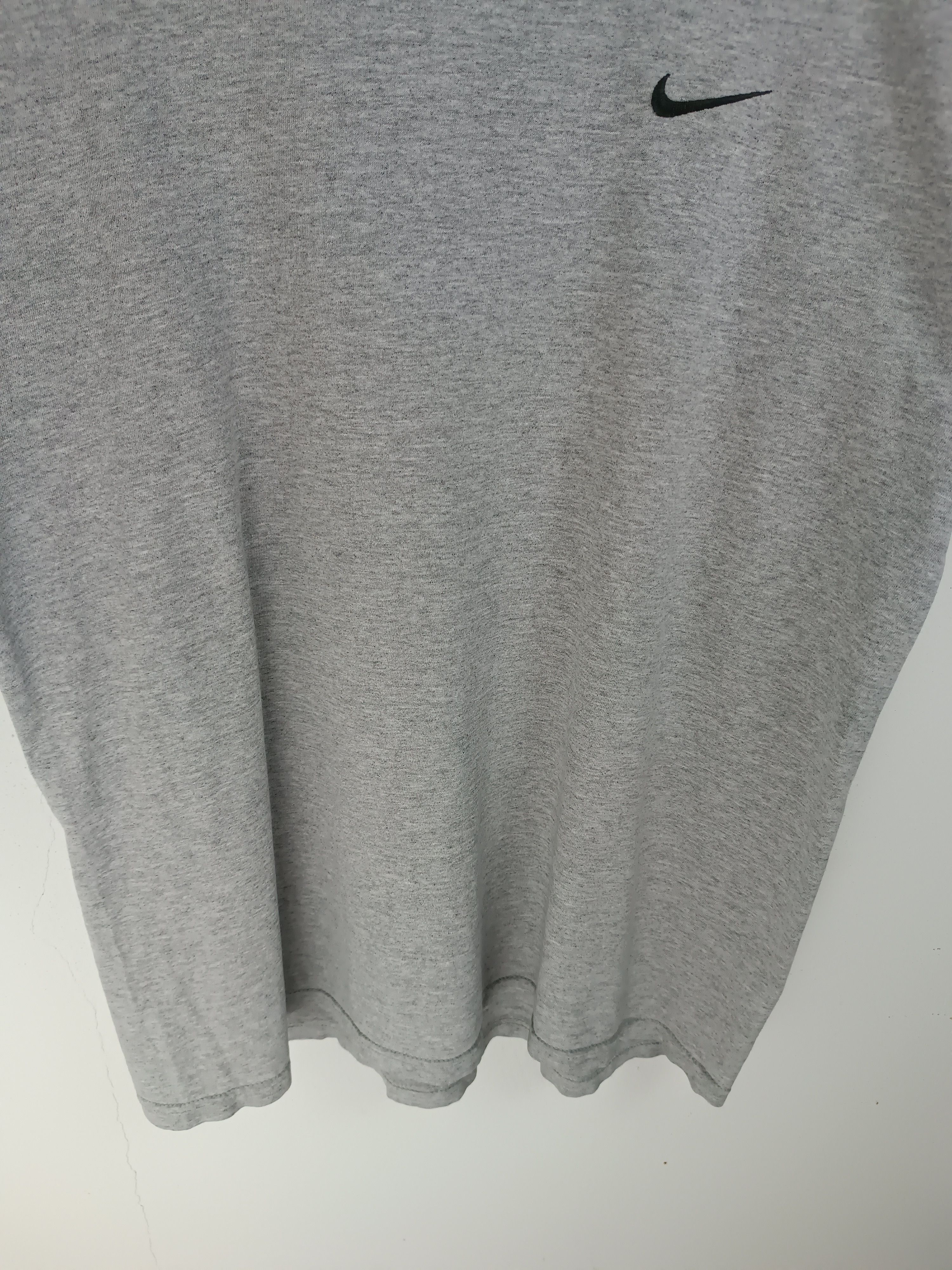 Nike VINTAGE 90'S NIKE MINI SWOSH DISTRESSED TEE VERY RARE Size US L / EU 52-54 / 3 - 6 Thumbnail