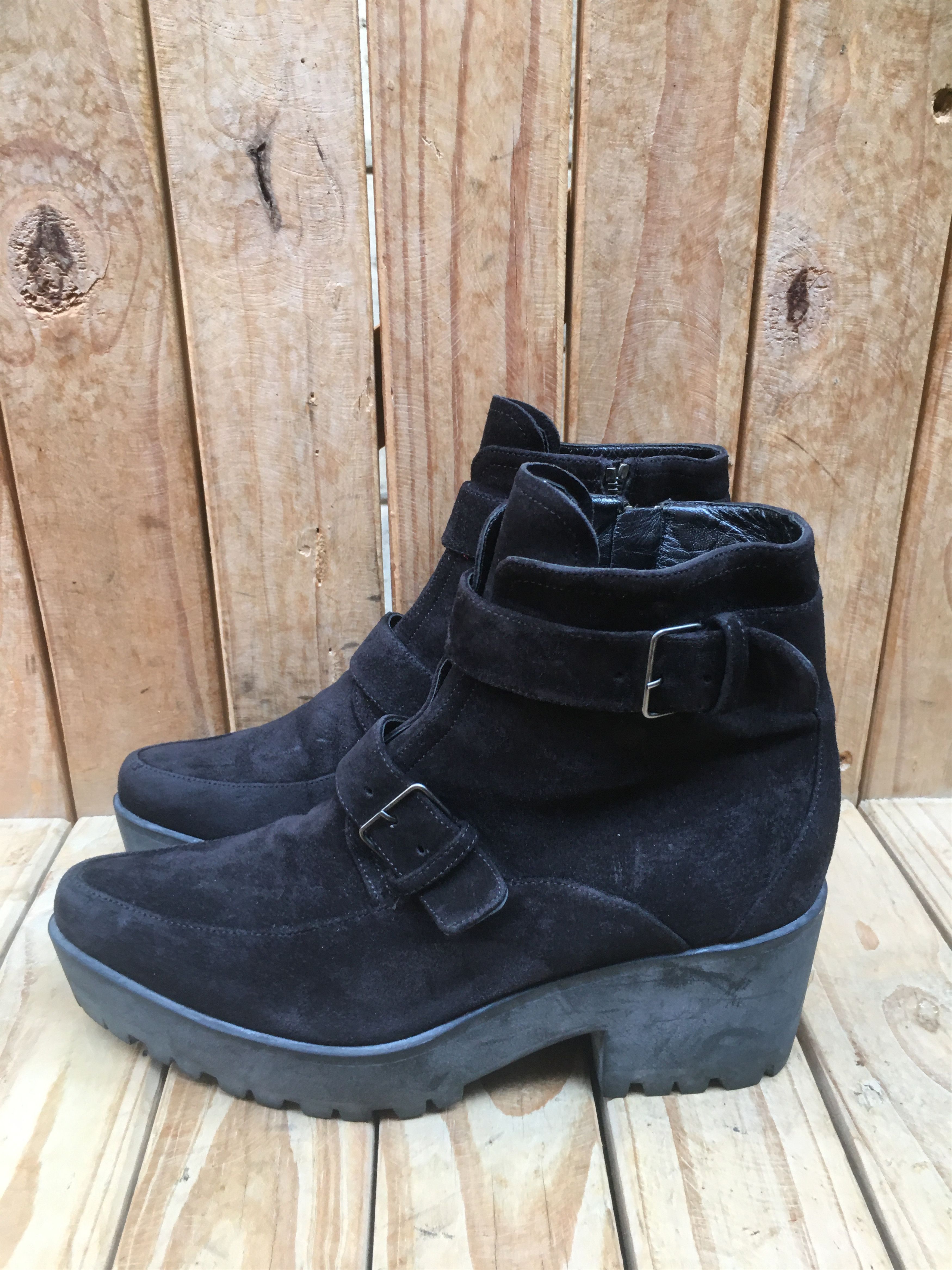 Miu Miu Miu miu heeled suede buckled boots Size US 7 / IT 37 - 13 Thumbnail