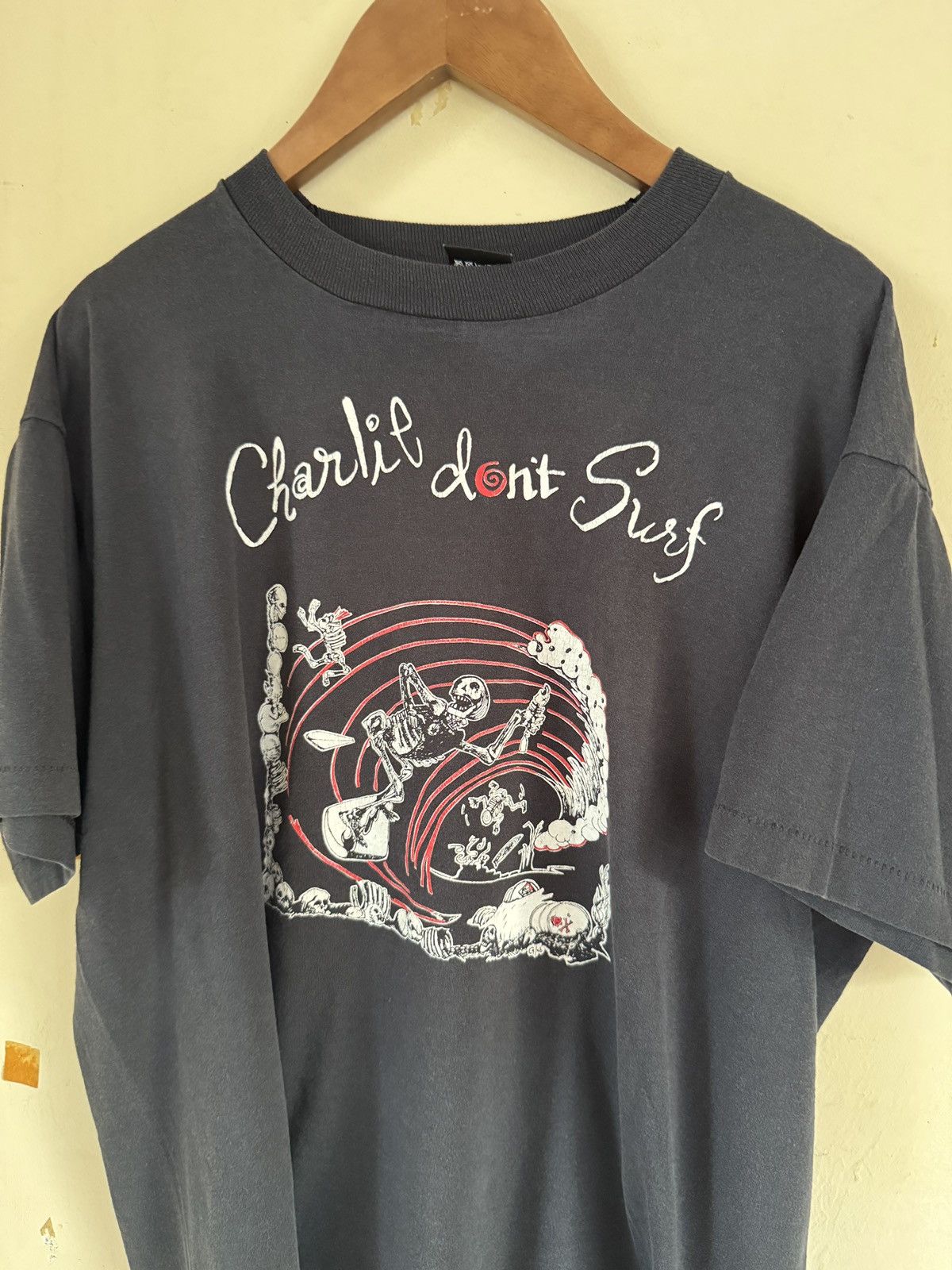 Band Tees × Vintage *SUPER RARE* CHARLIE DON’T SURF VINTAGE 1991 PUNK BAND TEE Size US XL / EU 56 / 4 - 7 Thumbnail