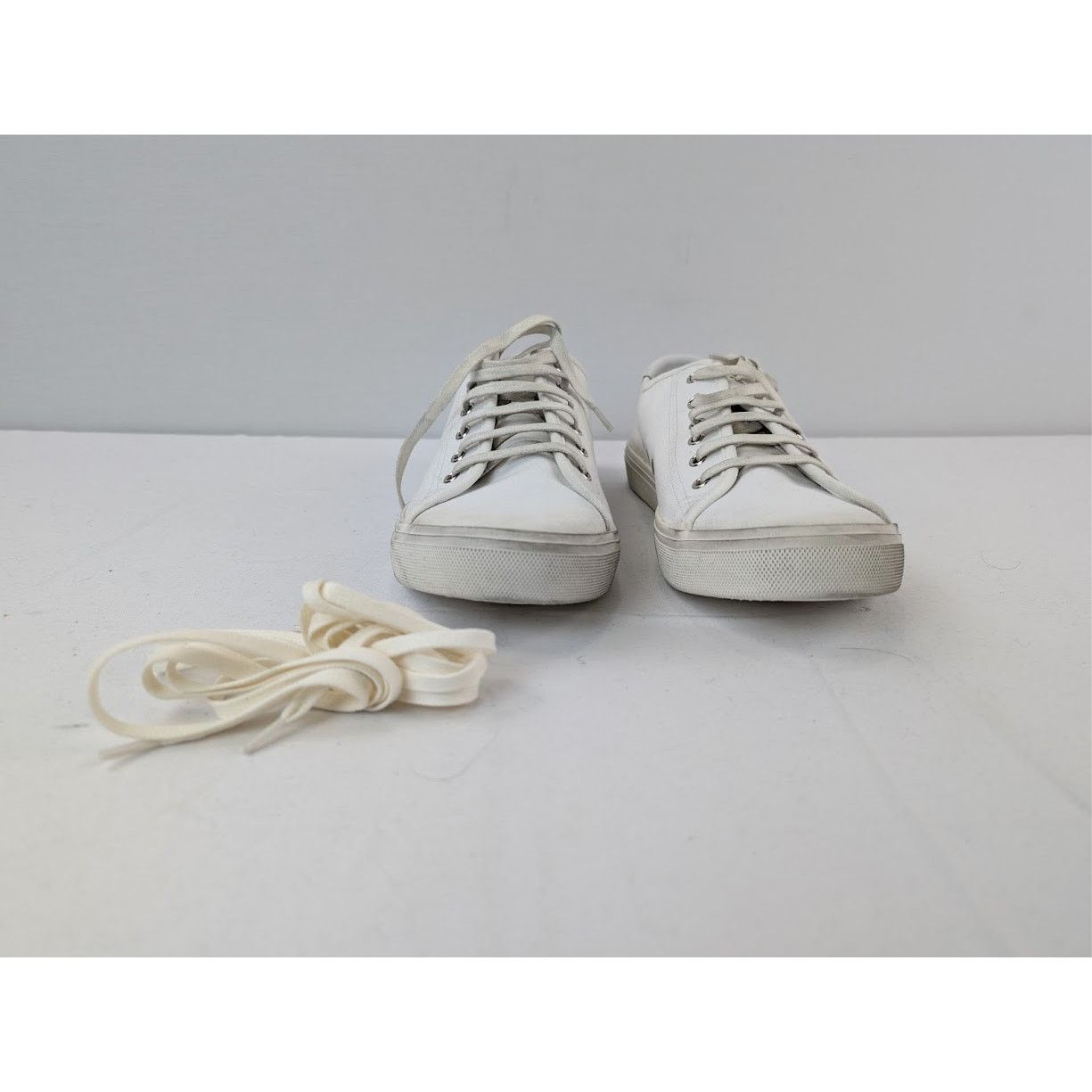 o1rshd1 Malibu Low-Top Sneakers in Blanc Optic