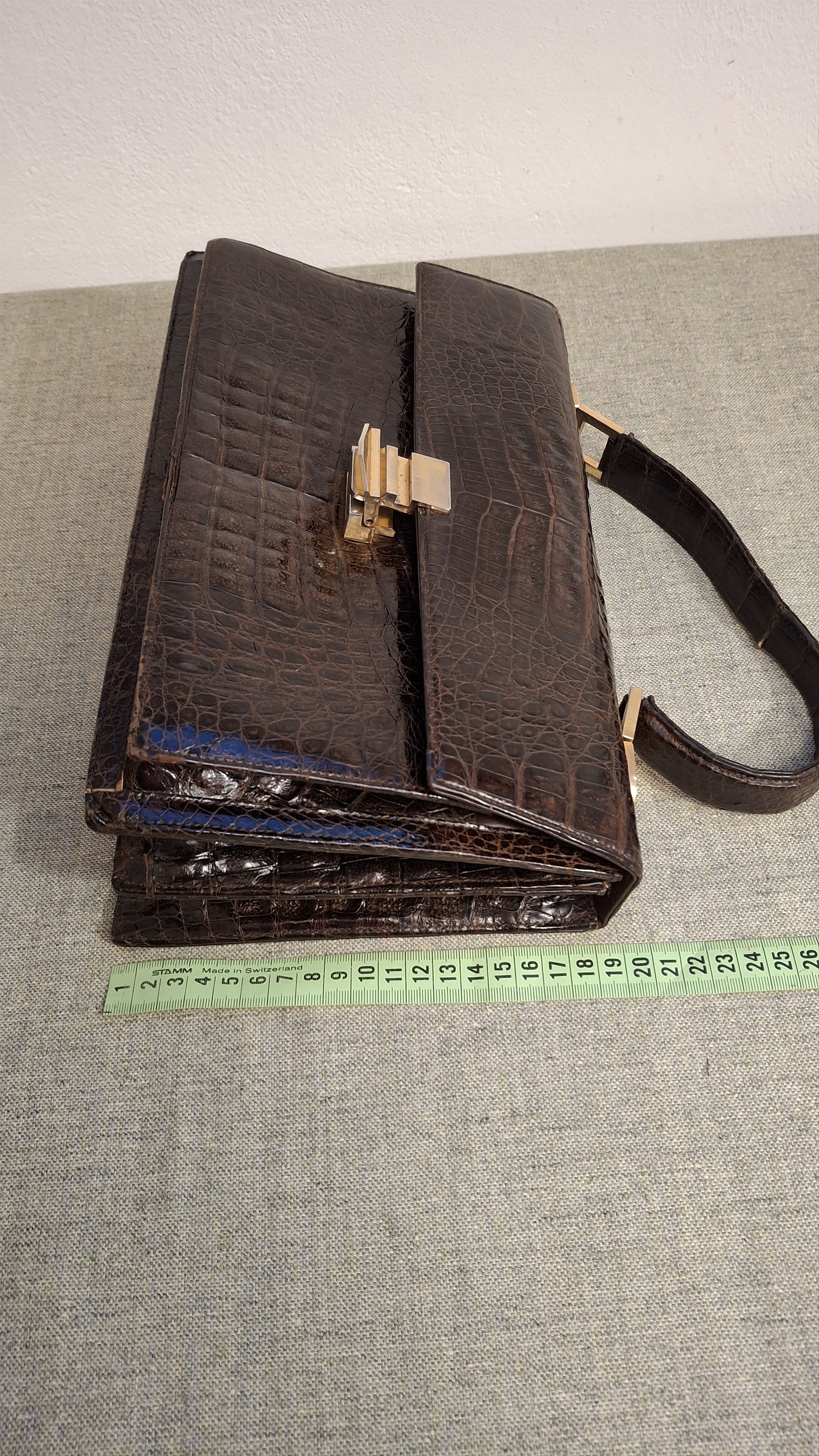 Vintage 1950s Genuine Crocodile Leather Structured Handbag Size ONE SIZE - 22 Thumbnail
