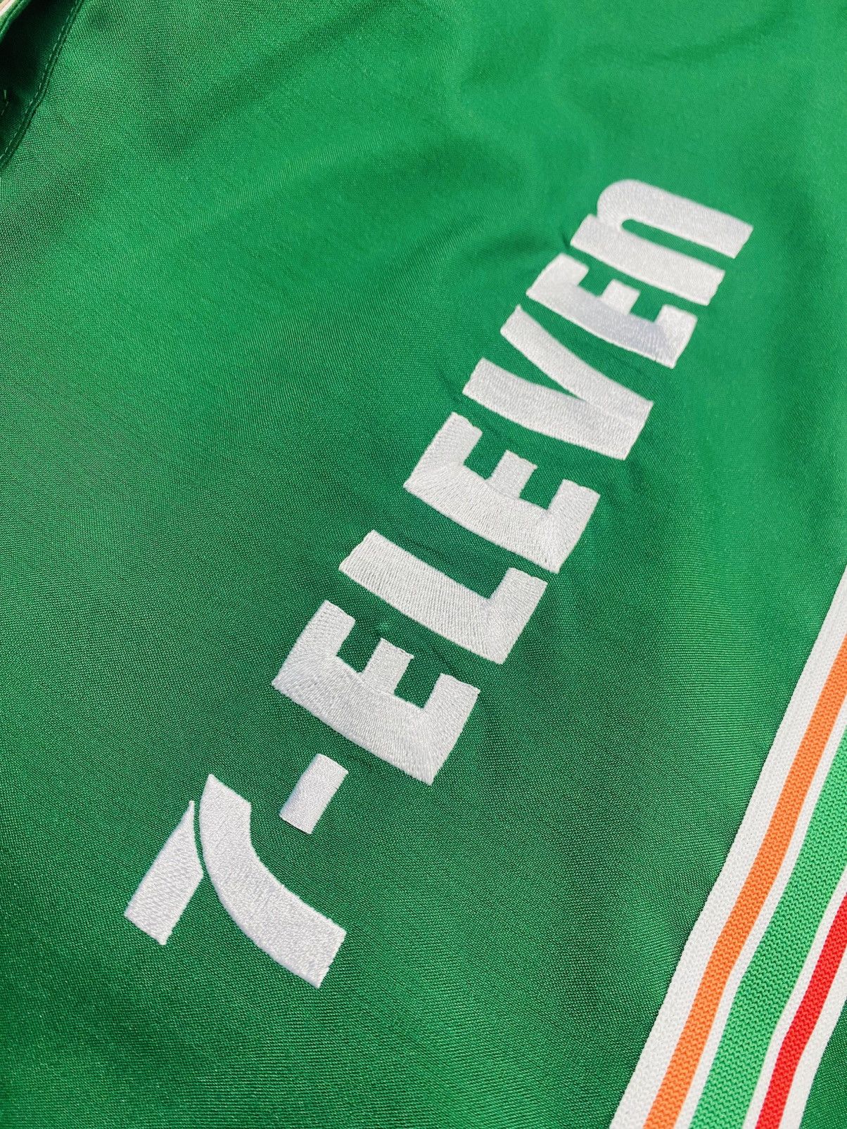 Japanese Brand Vintage 7 Eleven Uniform Staff Short Sleeve Size US M / EU 48-50 / 2 - 16 Thumbnail