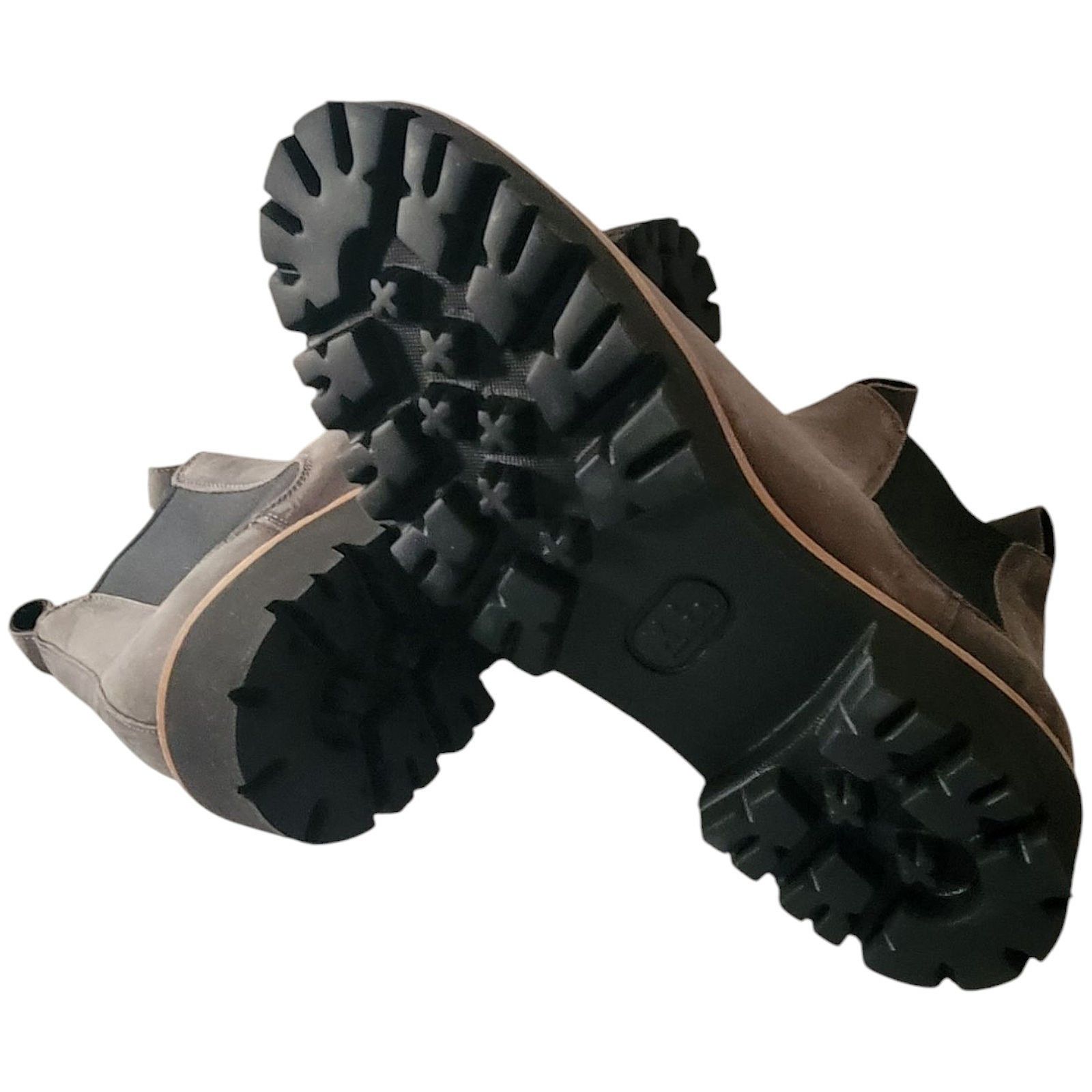 Nisolo Nisolo go to Chelsea Brown Gray Women Leather Boot Size 9.5 Size US 9.5 / IT 39.5 - 6 Thumbnail