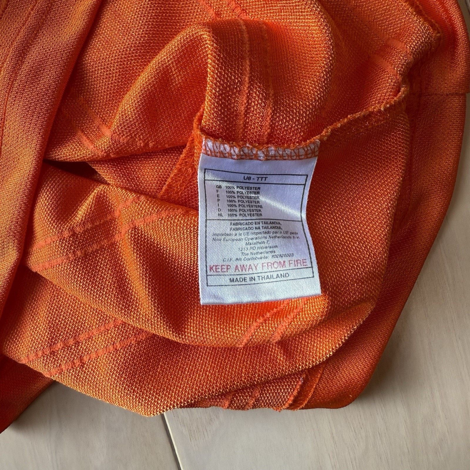Nike Vintage Nike Soccer Jersey Small Orange Center Swoosh Fifa Size US S / EU 44-46 / 1 - 6 Thumbnail