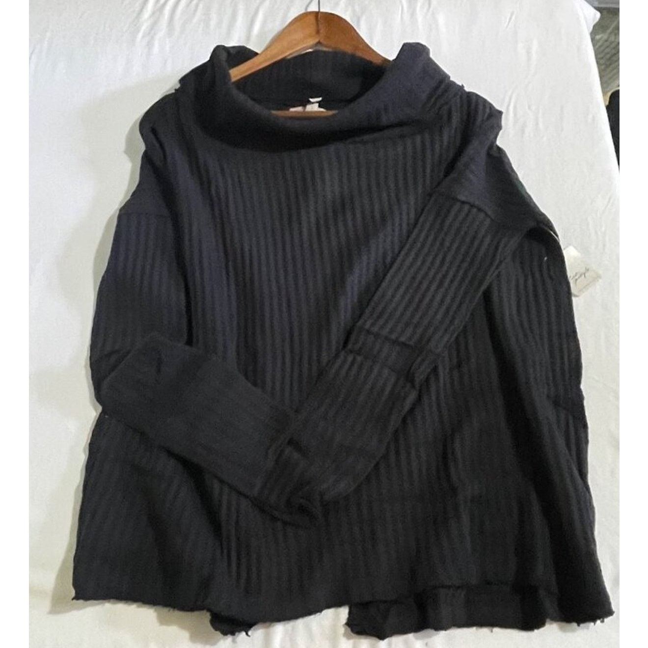 Free People Free People Shirt Women's XS NWT Cowl Neck Black Thermal Size XS / US 0-2 / IT 36-38 - 7 Thumbnail