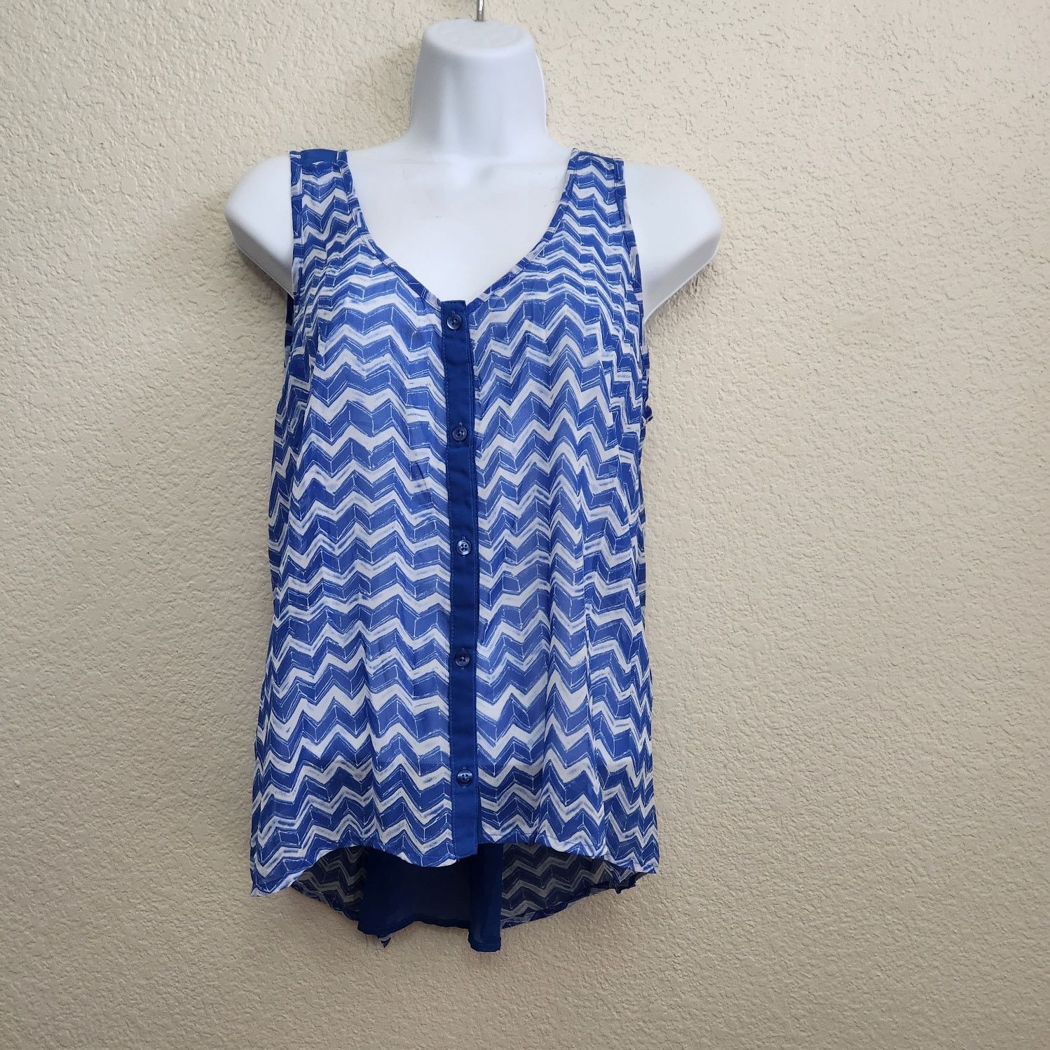 Other Candie's Blue White Chevron Print Sheer Button Up Top Large Size L / US 10 / IT 46 - 1 Thumbnail