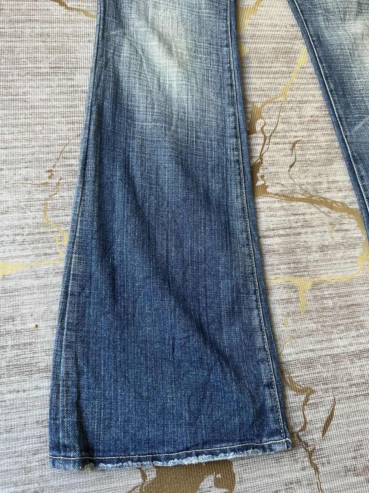Japanese Brand FLARE Blue Cult Fatigue Jeans Size 28" / US 6 / IT 42 - 7 Thumbnail