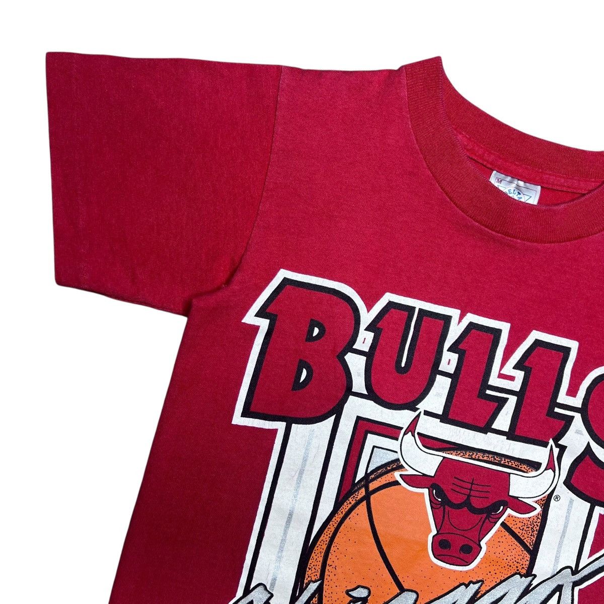NBA Vtg 1990s NBA Chicago Bulls Basketball Mascot Spell Out Tee Size US S / EU 44-46 / 1 - 5 Thumbnail