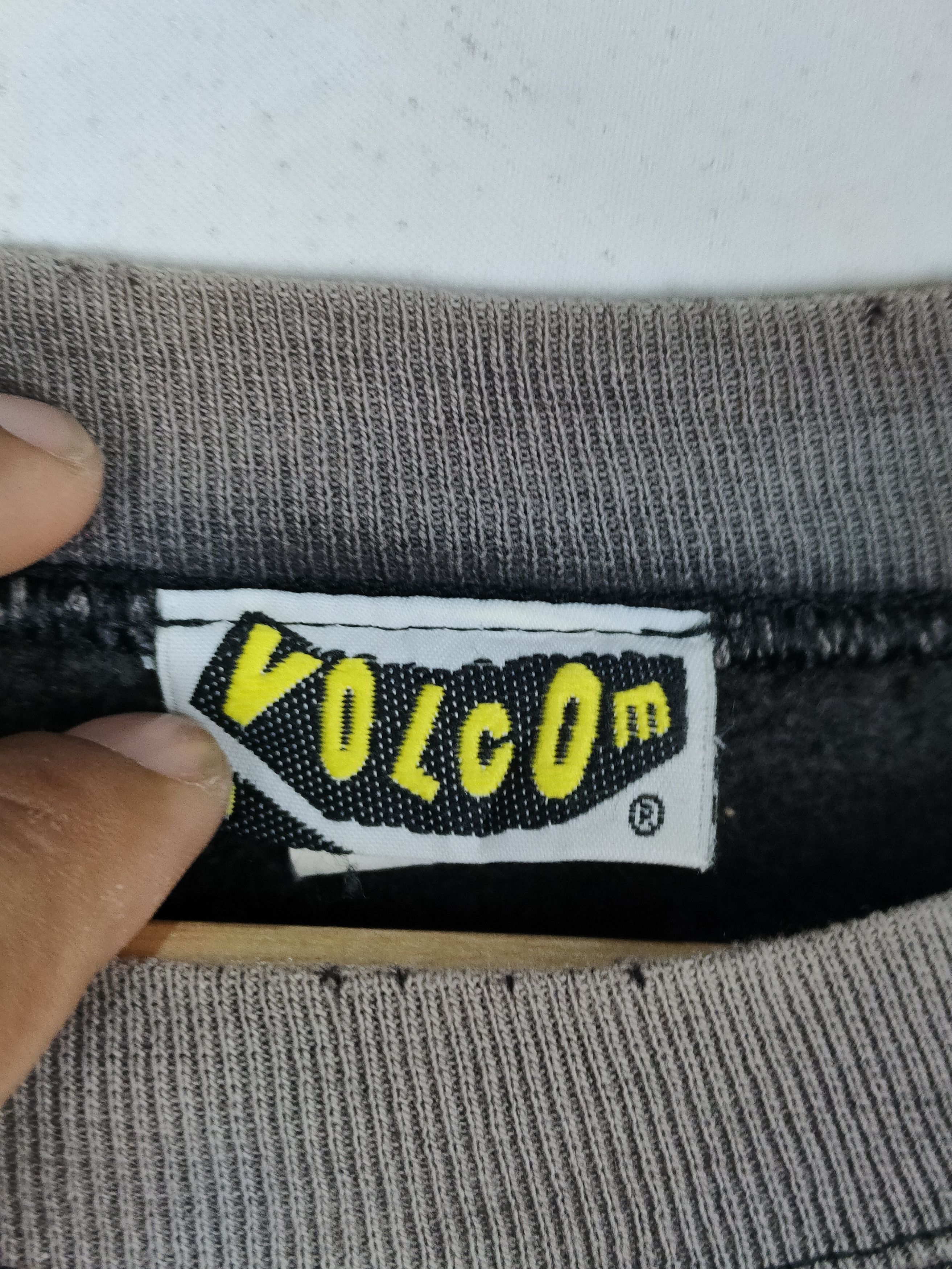 Volcom Vintage 90s Volcom Distressed sweatshirt Size US M / EU 48-50 / 2 - 3 Thumbnail