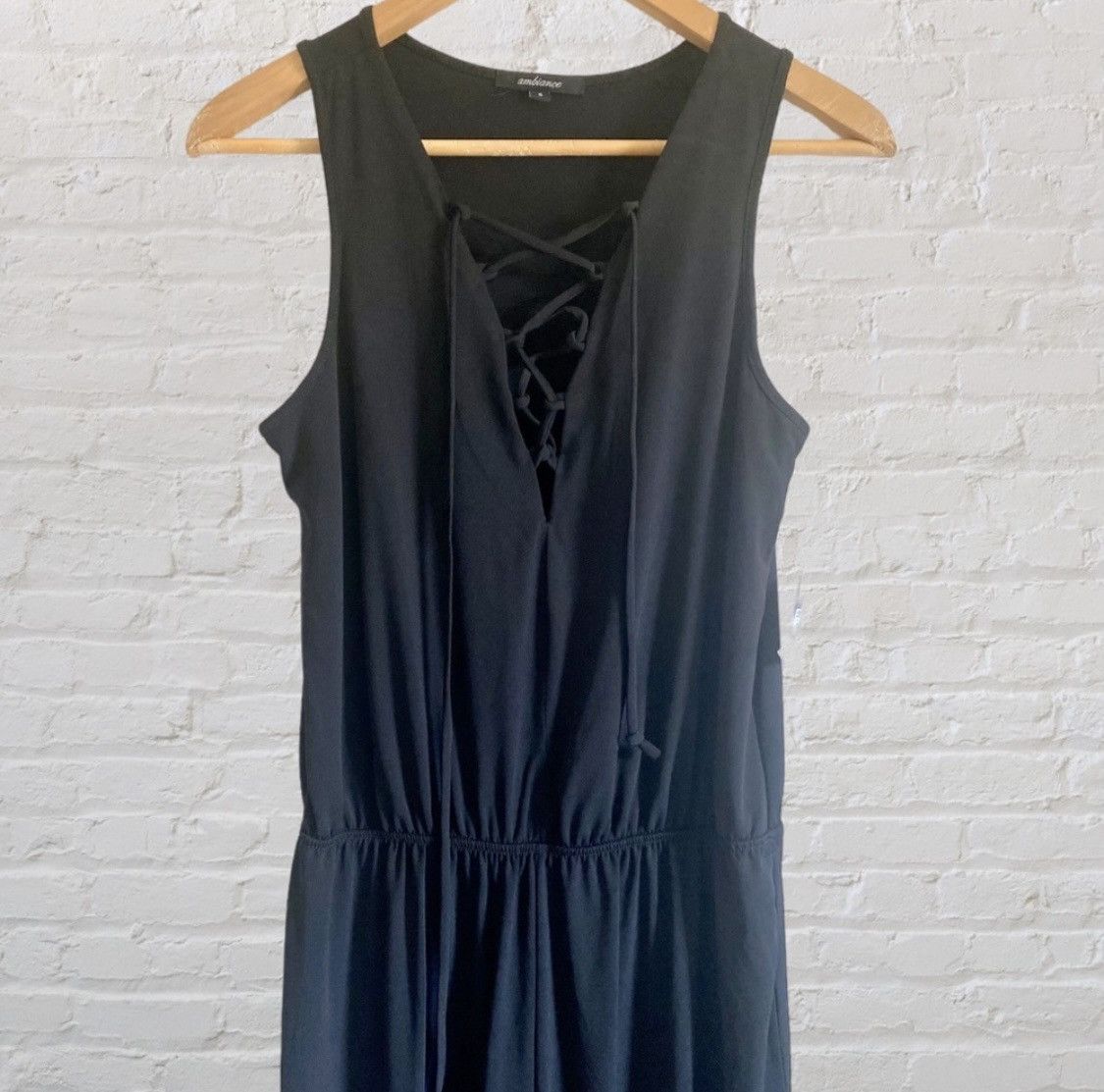 Other CHARLOTTE RUSSE PLUNGING SHOE TIE FRONT SLEEVELESS JUMPSUIT Size 26" / US 2 / IT 38 - 3 Thumbnail