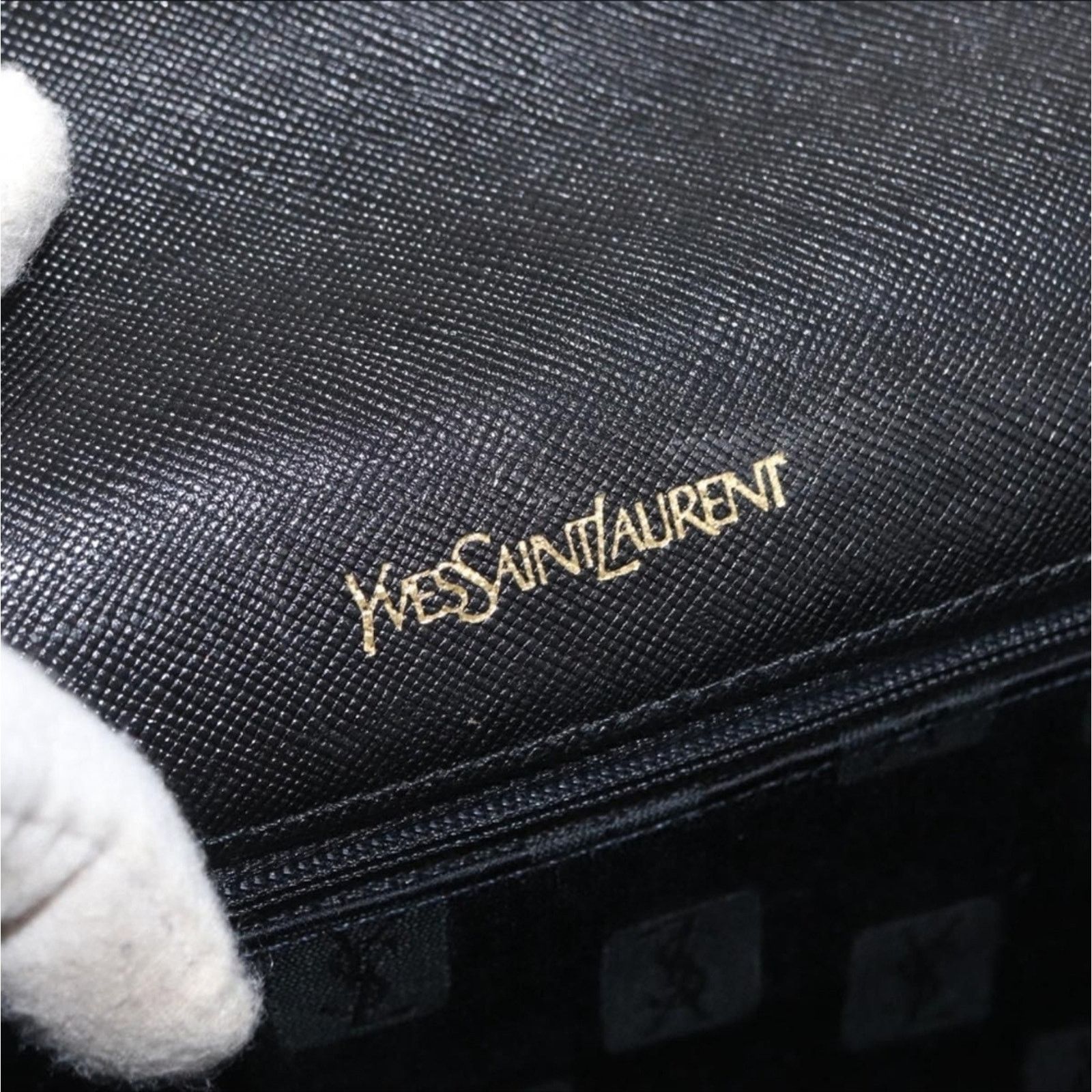 Yves Saint Laurent Vintage Yves Saint Laurent Leather Clutch Saffiano Tonal YSL Size ONE SIZE - 12 Thumbnail