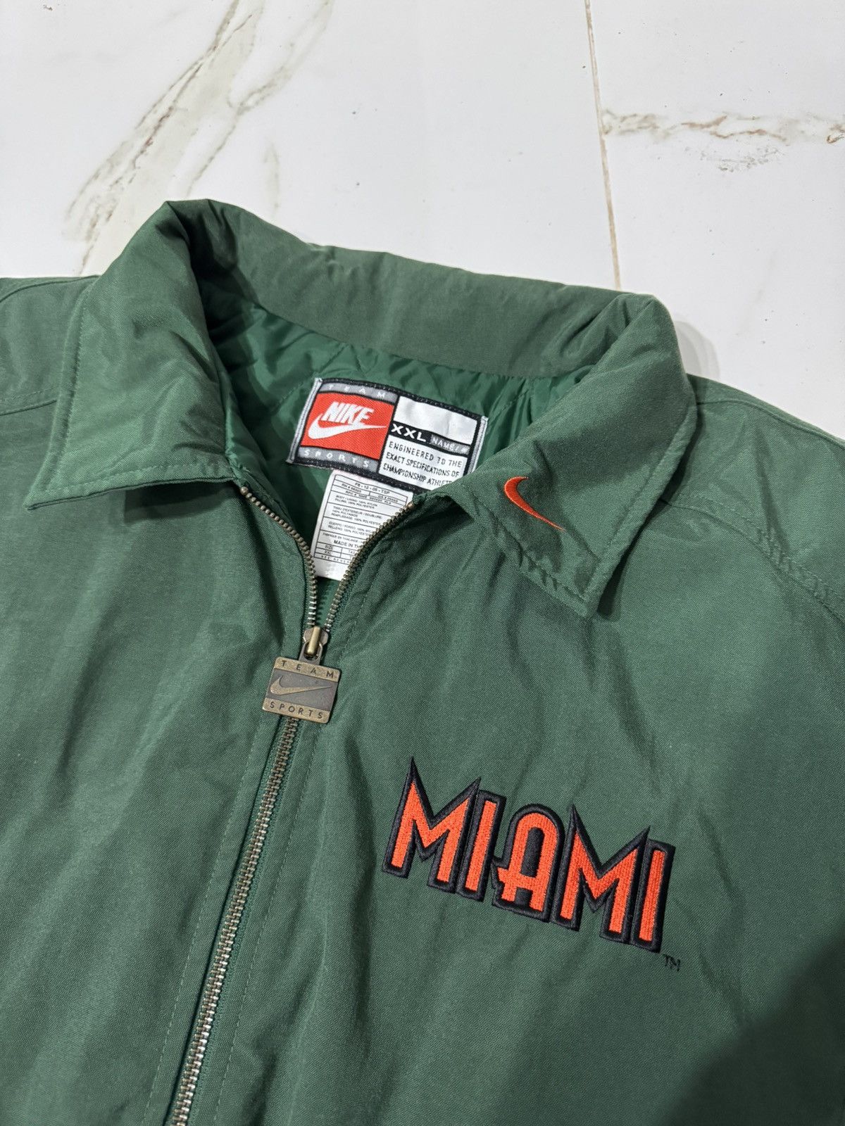 Vintage University of Miami Hurricanes Puffy Nylon jacket Size US XXL / EU 58 / 5 - 1 Thumbnail