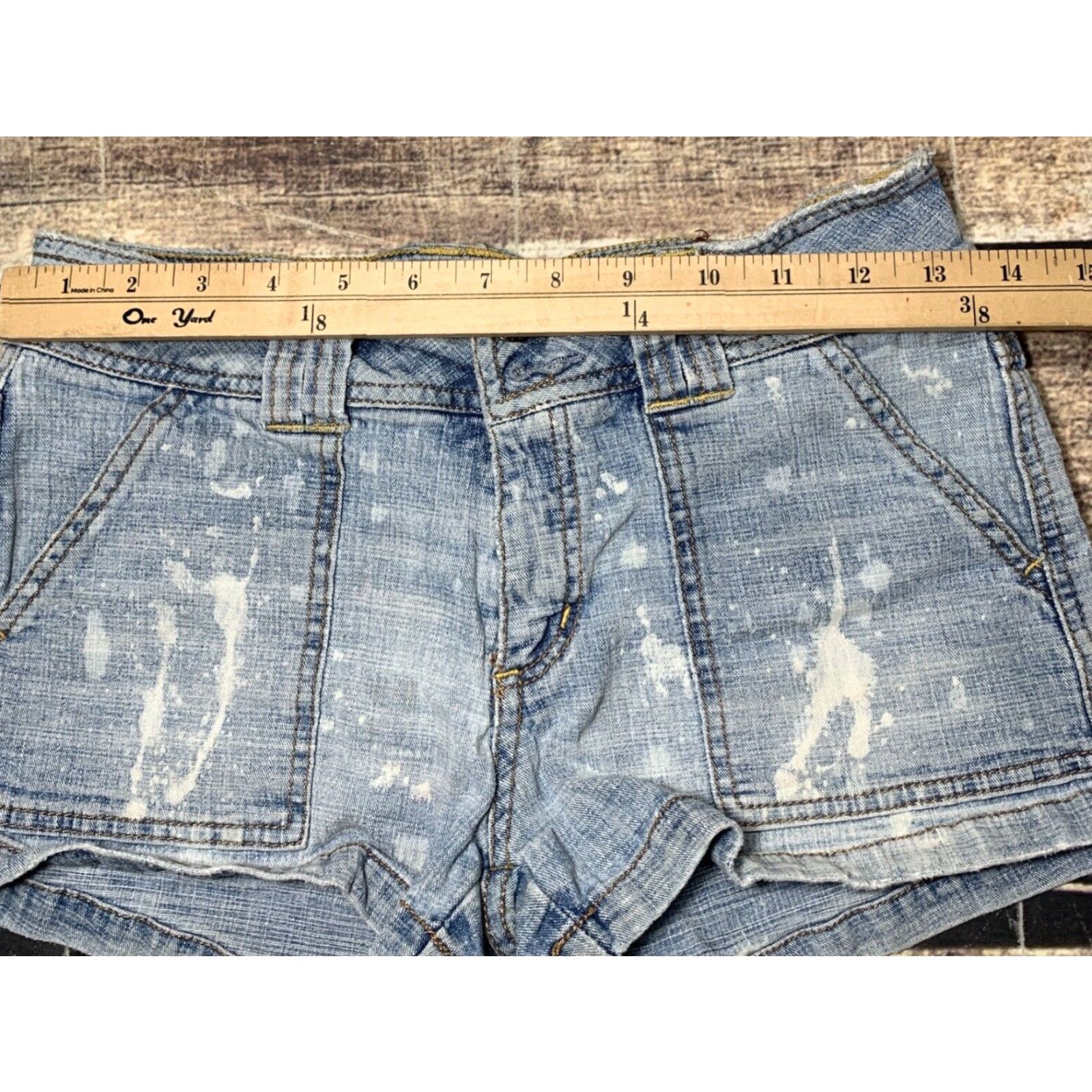 Vintage Womens Bongo Shorts Denim 28 inch Waist Size 5 Stretch Prefaded Distressed Flat Front Pockets Size 28" / US 6 / IT 42 - 4 Thumbnail