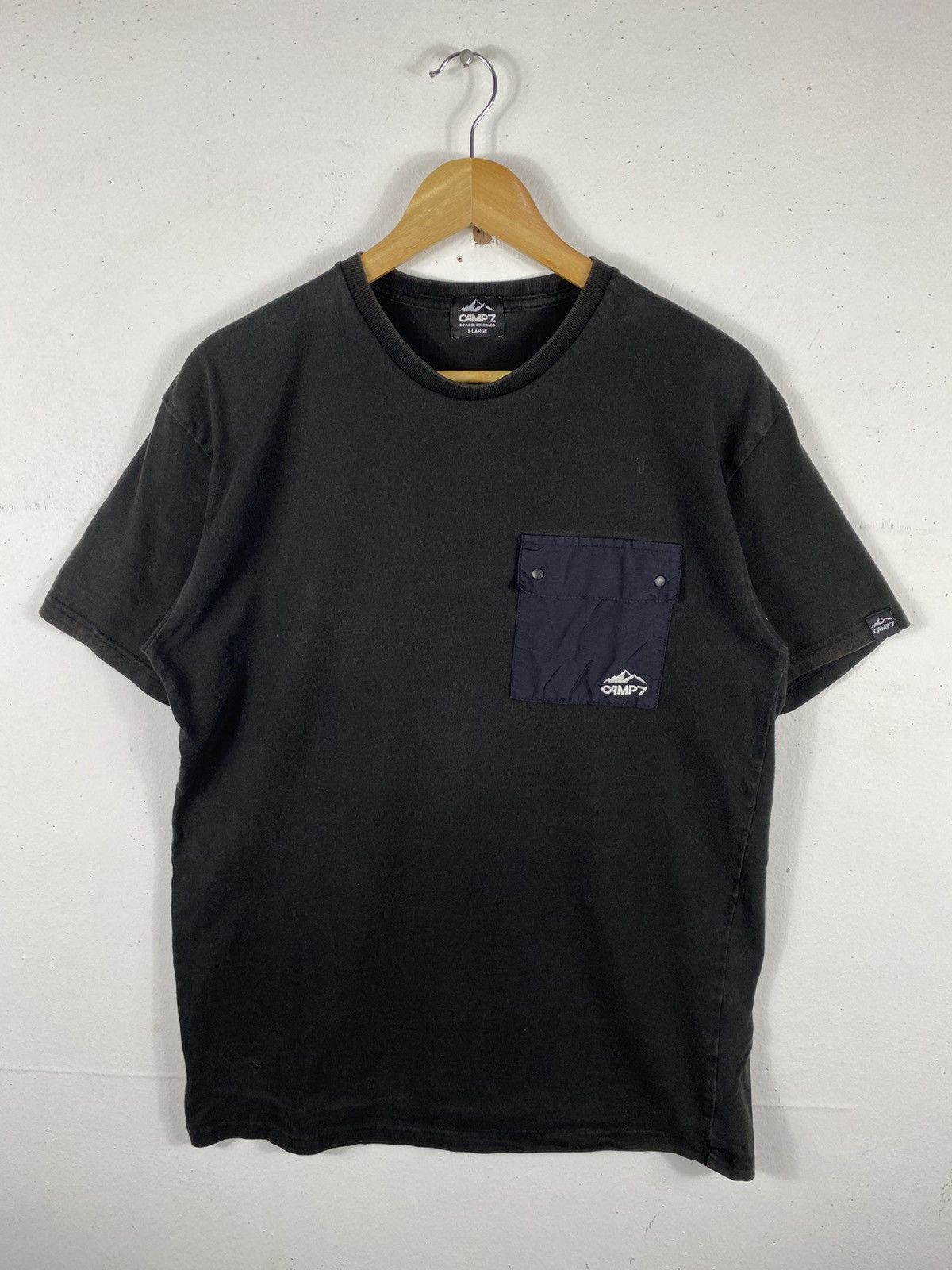 Japanese Brand Camp7 Single Pocket Embroidery T-Shirt Size US XL / EU 56 / 4 - 1 Thumbnail