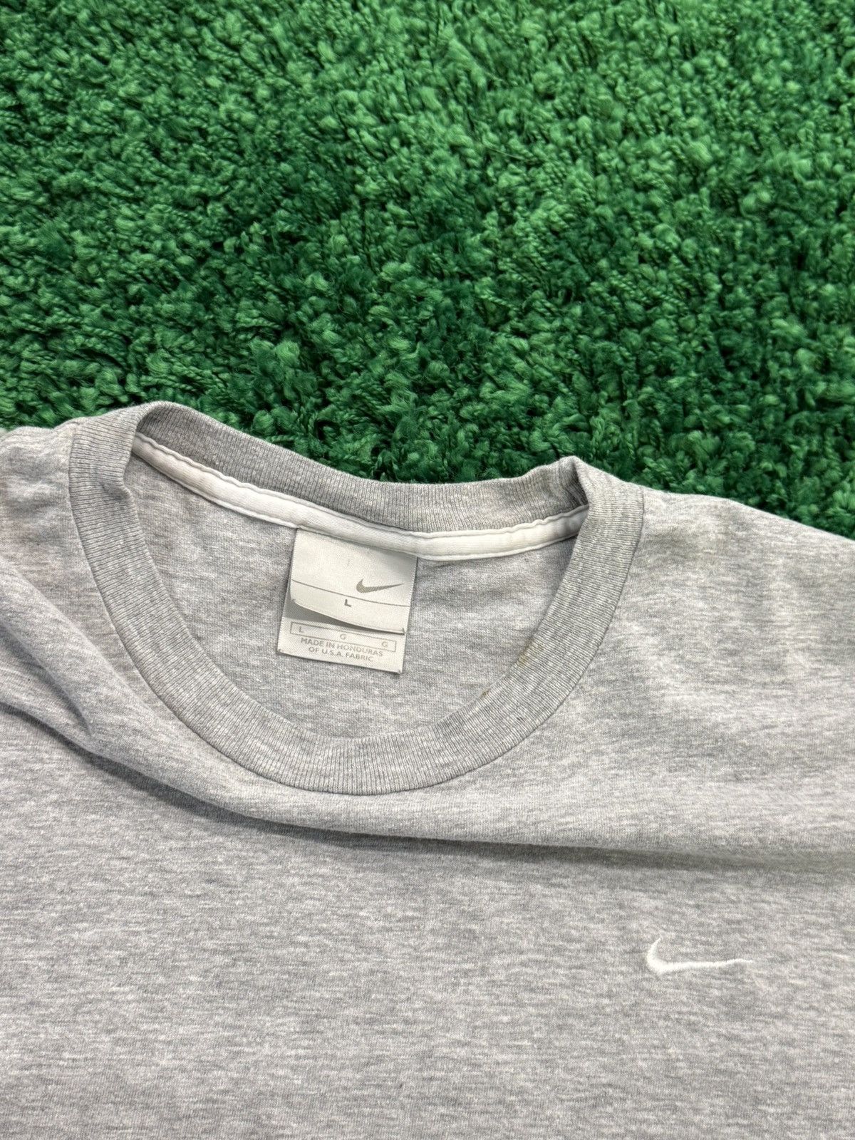 Nike × Vintage RARE Vintage Nike Silver Tag Embroidered Swoosh Logo Tee Size US L / EU 52-54 / 3 - 4 Thumbnail