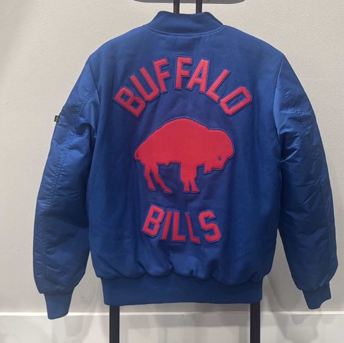 New Era Alpha Industries Historic MA-1 Buffalo Bills Varsity Jacket Size US L / EU 52-54 / 3 - 2 Thumbnail