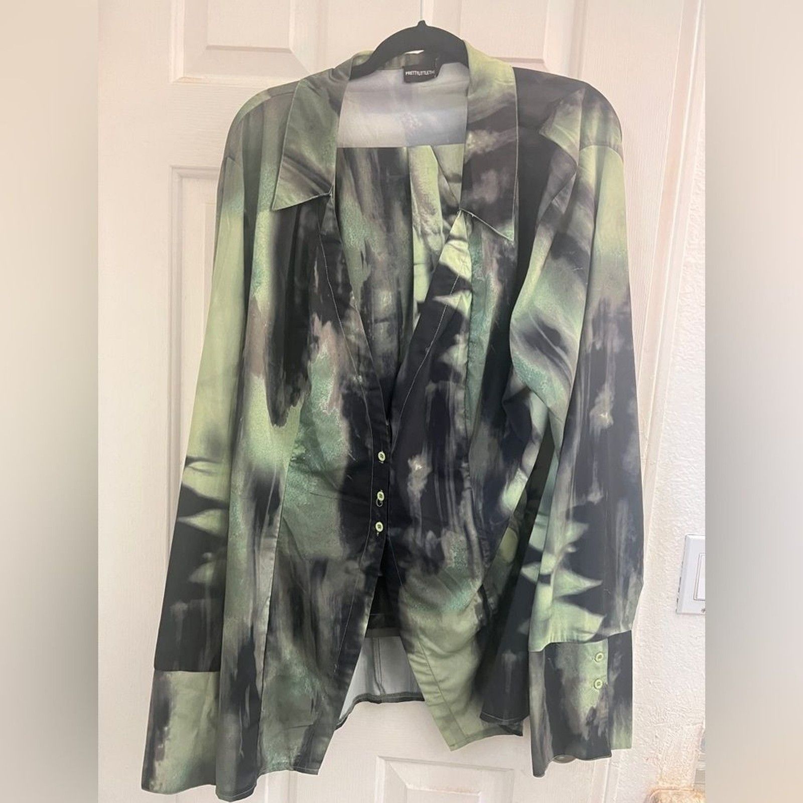PrettyLittleThing Pretty Little Thing Green and Blue Ombré Blouse 22 Size XXL / US 16-18 / IT 52-54 - 2 Thumbnail