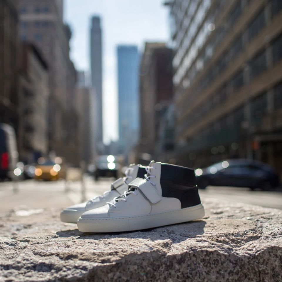 image of A Posse Premium Italian Calfskin Leather Sneaker in White/Black, Men's (Size 9)