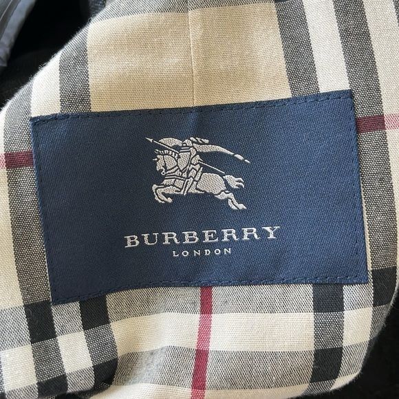 Burberry Burberry "Neve" Trench Coat w/Detachable Wool Lining Nova C Size M / US 6-8 / IT 42-44 - 15 Thumbnail