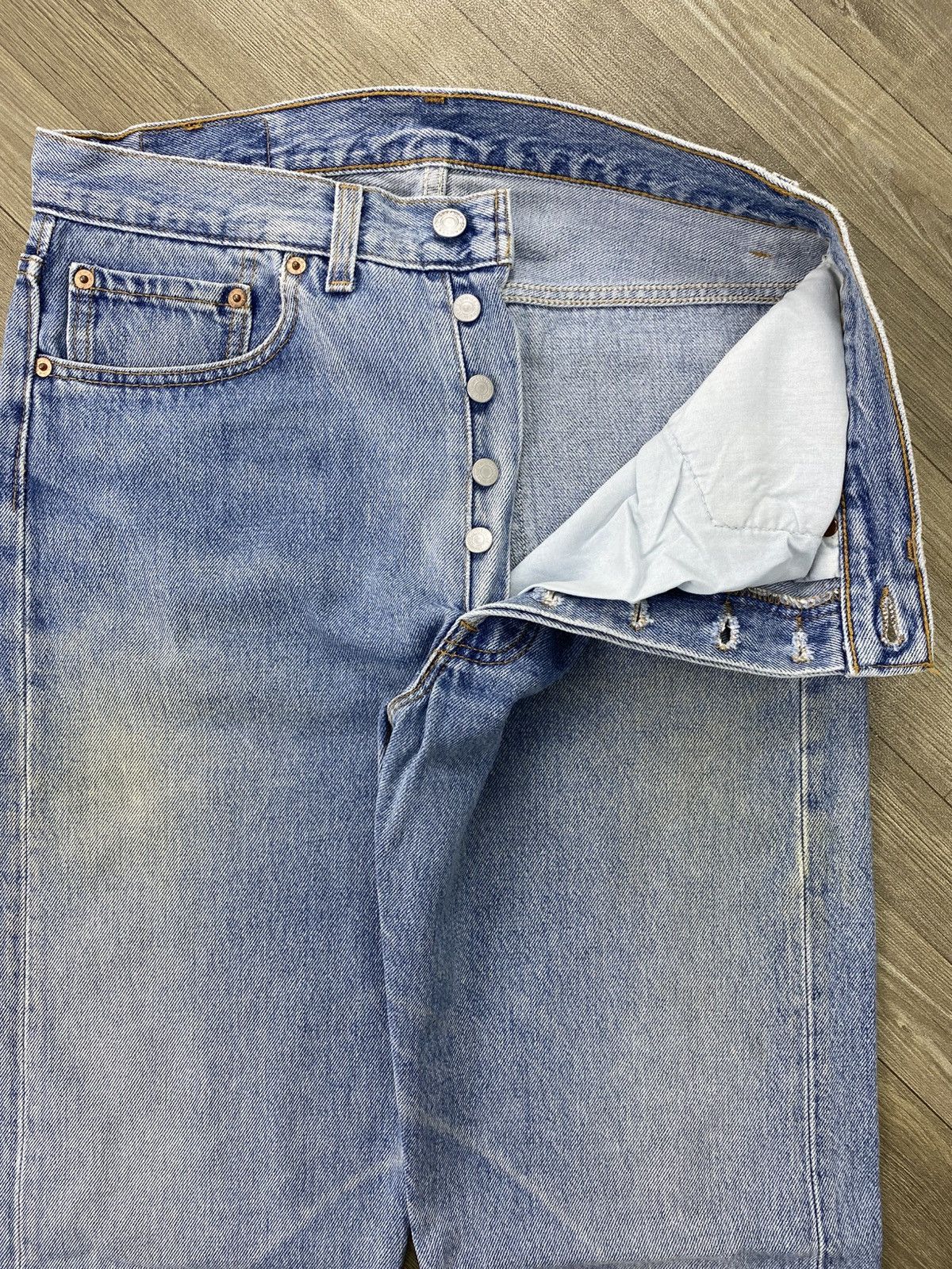 Levi's Vintage Clothing 🇺🇸1990s Vintage Levis 501 USA Straight 32x33 Light Blue Jeans Size US 30 / EU 46 - 9 Thumbnail