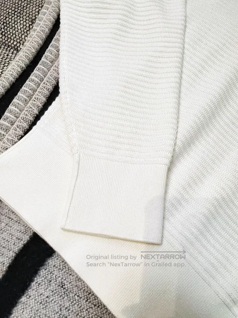 Loro Piana Loro Piana Beige Round Neck Horizontal Ribbed Batwing Slee Size S / US 4 / IT 40 - 6 Thumbnail