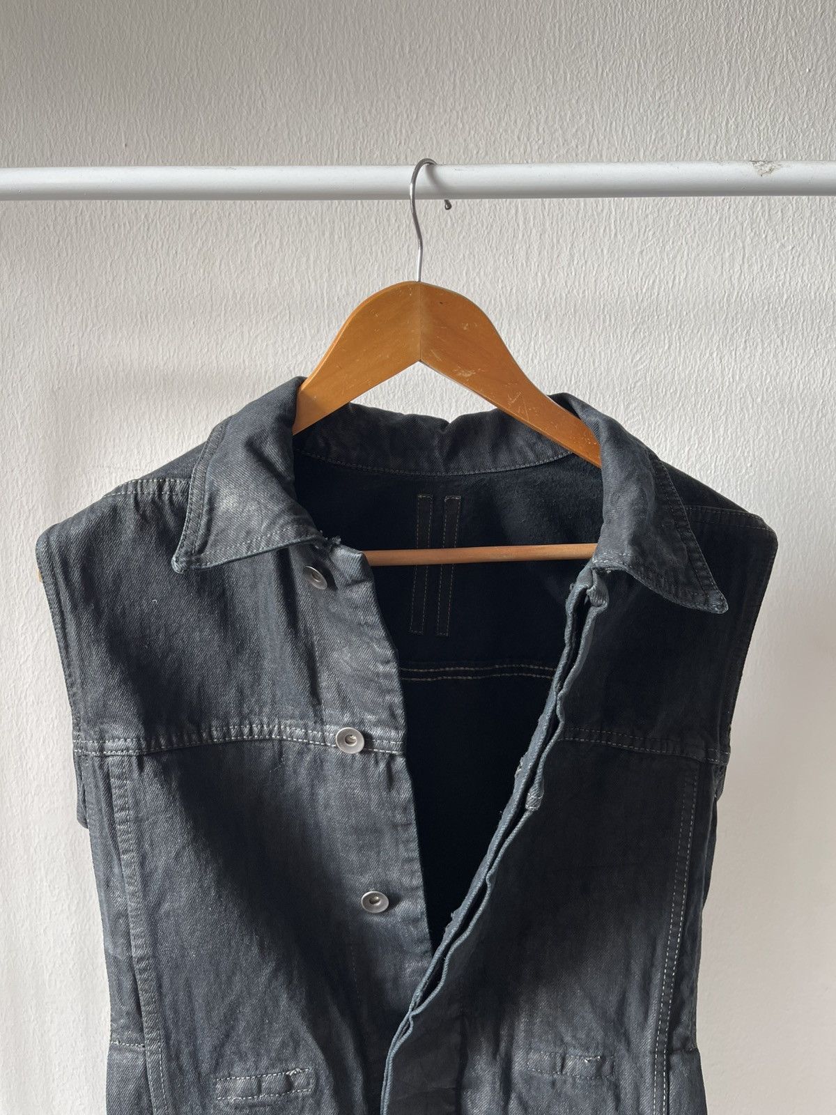 Rick Owens Rick Owens Wax Sleeveless Denim Jacket 96 Size US M / EU 48-50 / 2 - 11 Thumbnail