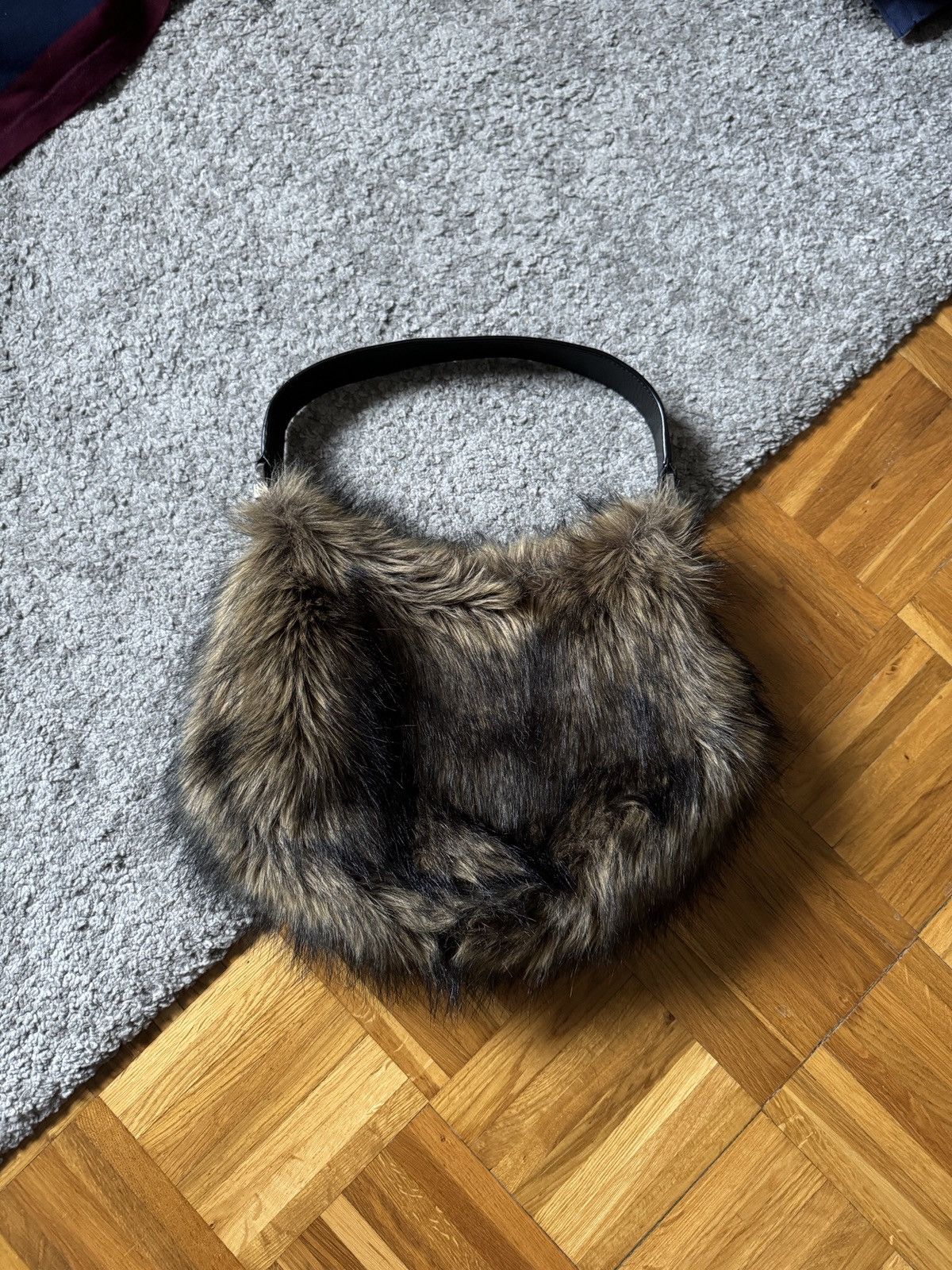 Japanese Brand × Vintage Vintage Y2K Faux Fur Fuzzy Shoulder Bag Gull Mohair Japanese Size ONE SIZE - 1 Thumbnail