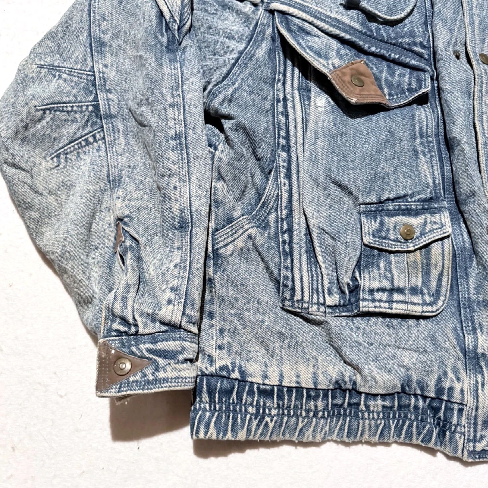 Vintage VINTAGE Eagles Ridge Trucker Jacket Blue Denim Leather Trim Heavy Lined - Medium Jacket Men Blue 90s Casual Workwear Size US M / EU 48-50 / 2 - 7 Thumbnail