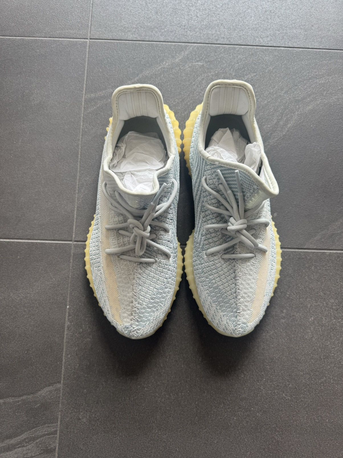 Adidas YEEZY BOOST 350 V2 Size US 9.5 / EU 42-43 - 1 Thumbnail