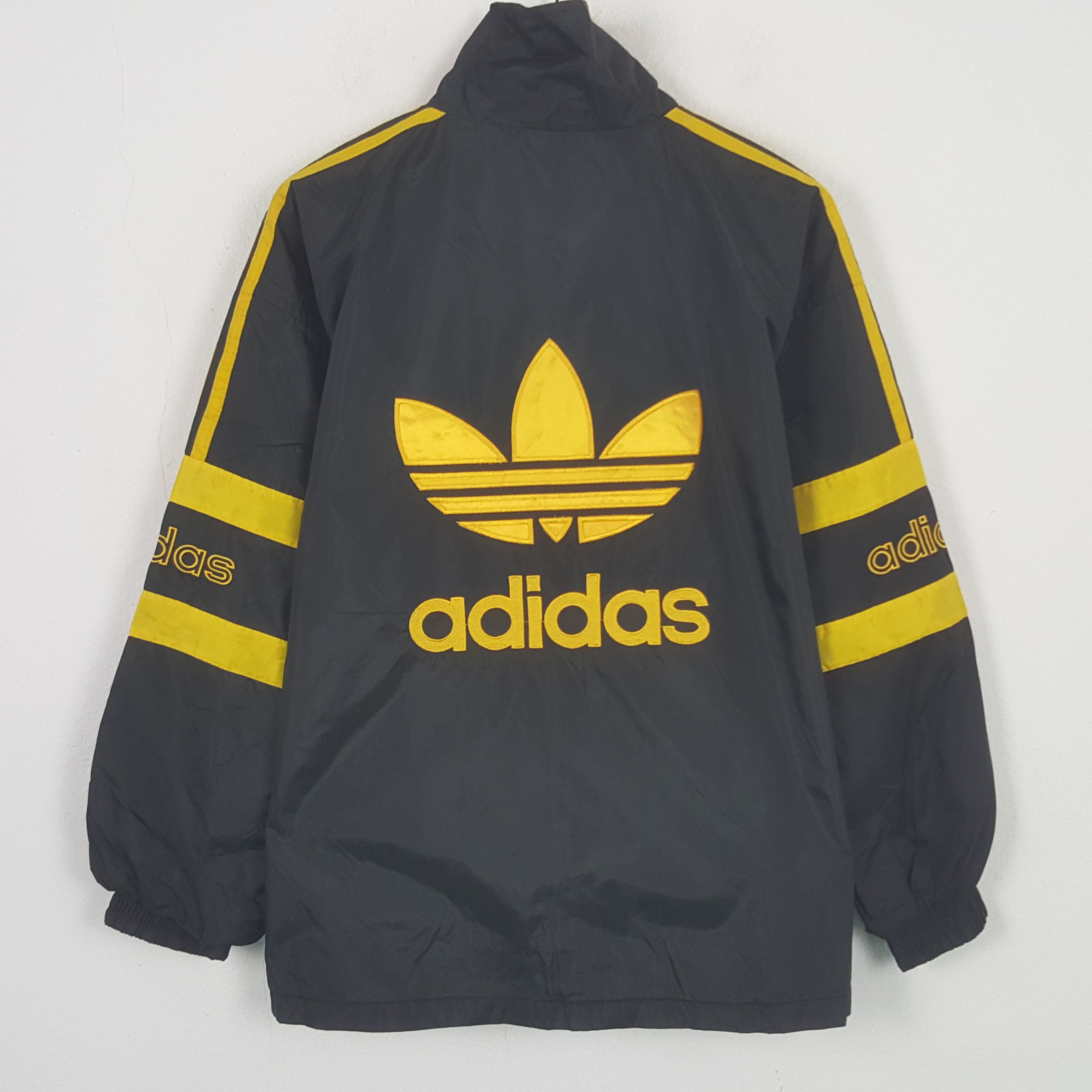 Other Vintage Adidas Windbreaker Jacket Size US M / EU 48-50 / 2 - 1 Thumbnail