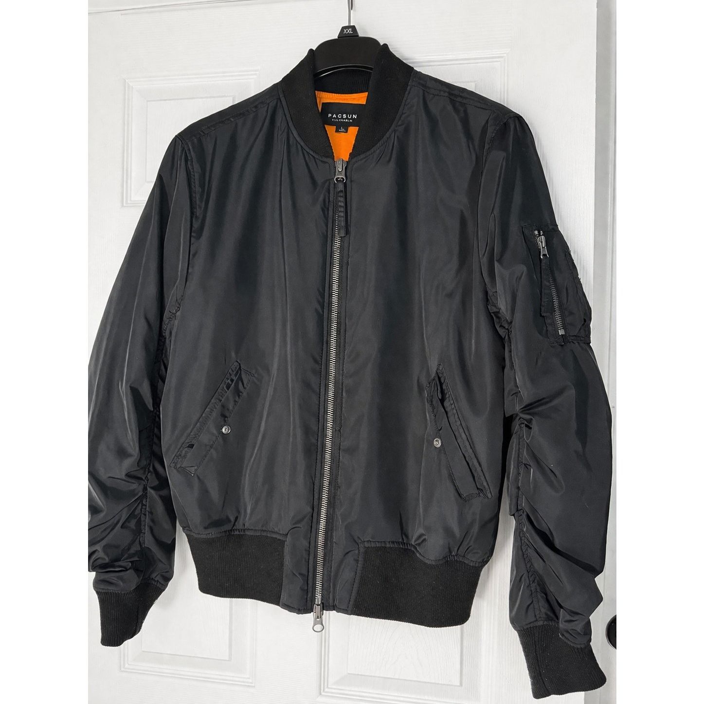 Pacsun PacSun Black Bomber Jacket MA-1 Style Orange Lining Size US L / EU 52-54 / 3 - 2 Thumbnail