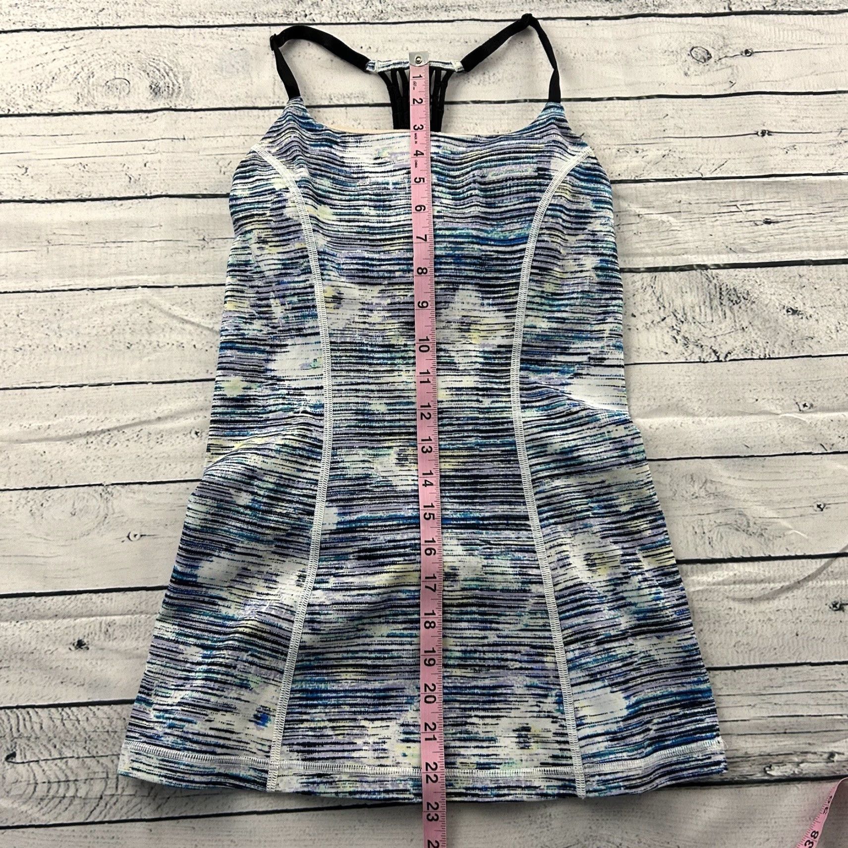 Lululemon Lululemon Strappy Built In Bra Striped Athletic Yoga Tank Top Women's 4 Black Shirt Tank Athletic Yoga Built-In Bra Striped Black 90s? Size S / US 4 / IT 40 - 3 Thumbnail