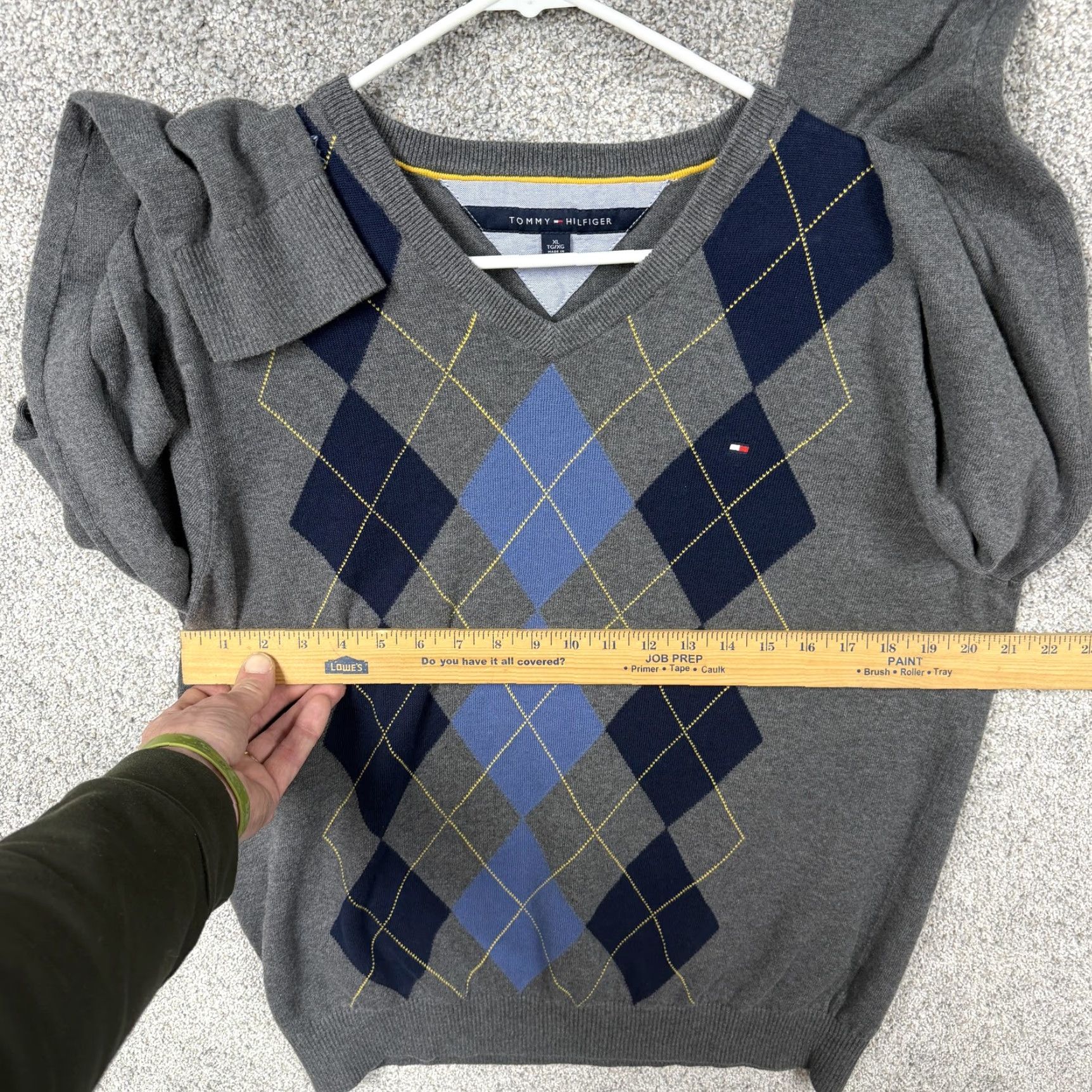 Tommy Hilfiger Tommy Hilfiger Sweater Mens XL Gray V-Neck Argyle Knit Preppy Classic Pullover Shirt/ jumper? Size US XL / EU 56 / 4 - 4 Thumbnail