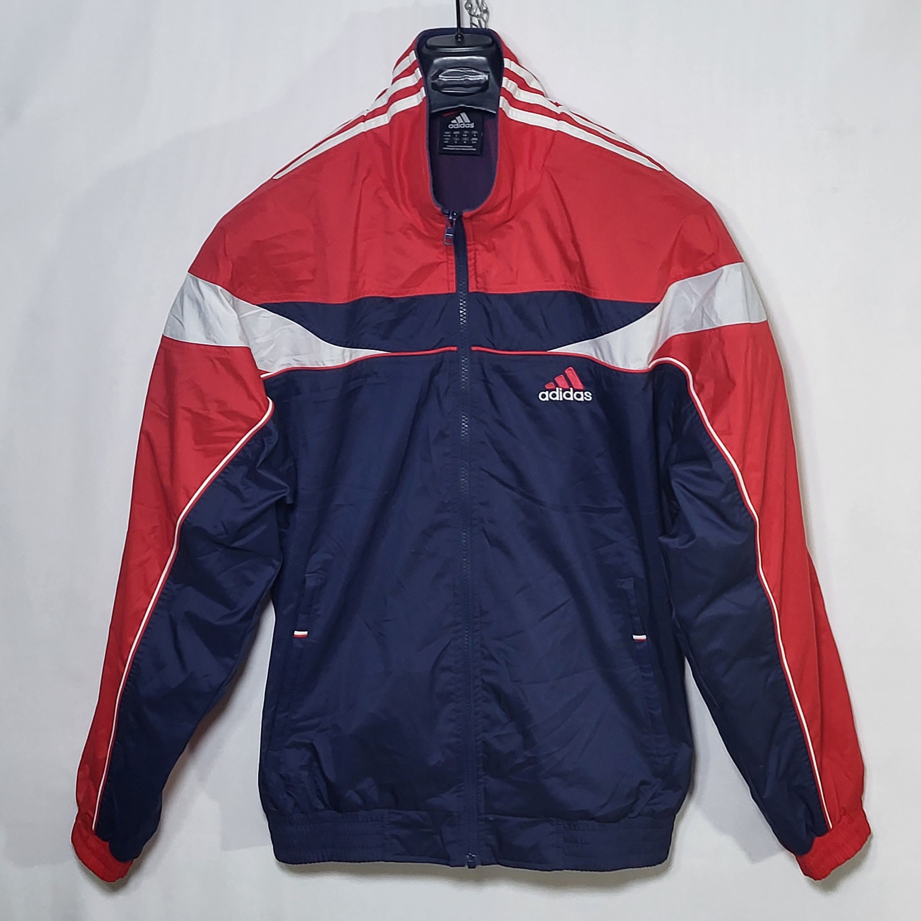 Adidas Vintage Adidas jacket.Size S but fit M. Size US S / EU 44-46 / 1 - 1 Thumbnail