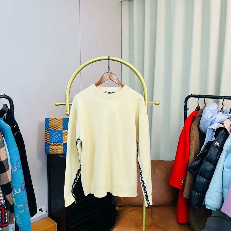 Louis Vuitton Louis Vuitton Yellow Shawl Pullover Sweatshirt Size S / US 4 / IT 40 - 1 Thumbnail