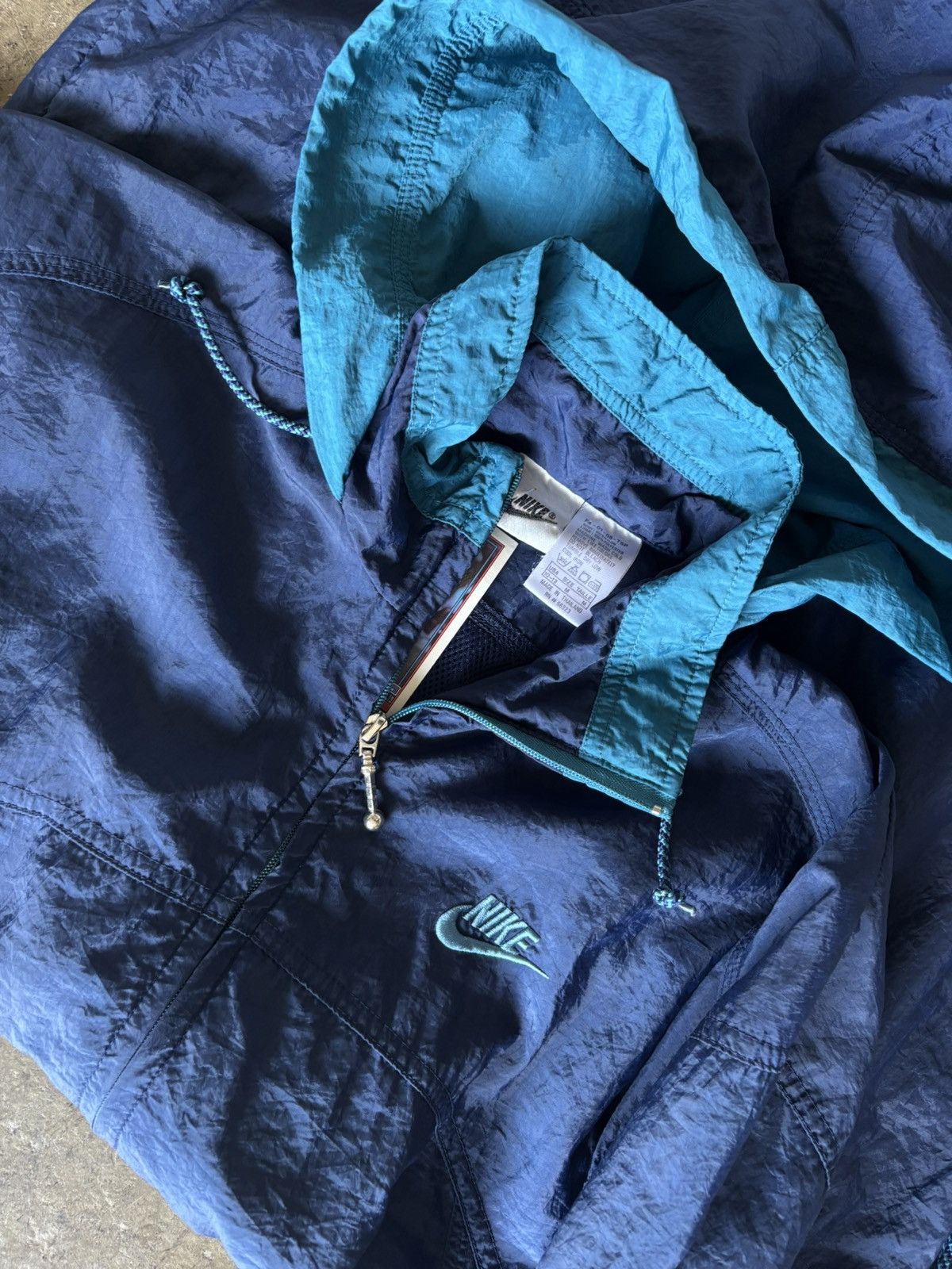 Nike Vintage Nike Navy Hoodie Windbreaker Size US M / EU 48-50 / 2 - 6 Thumbnail