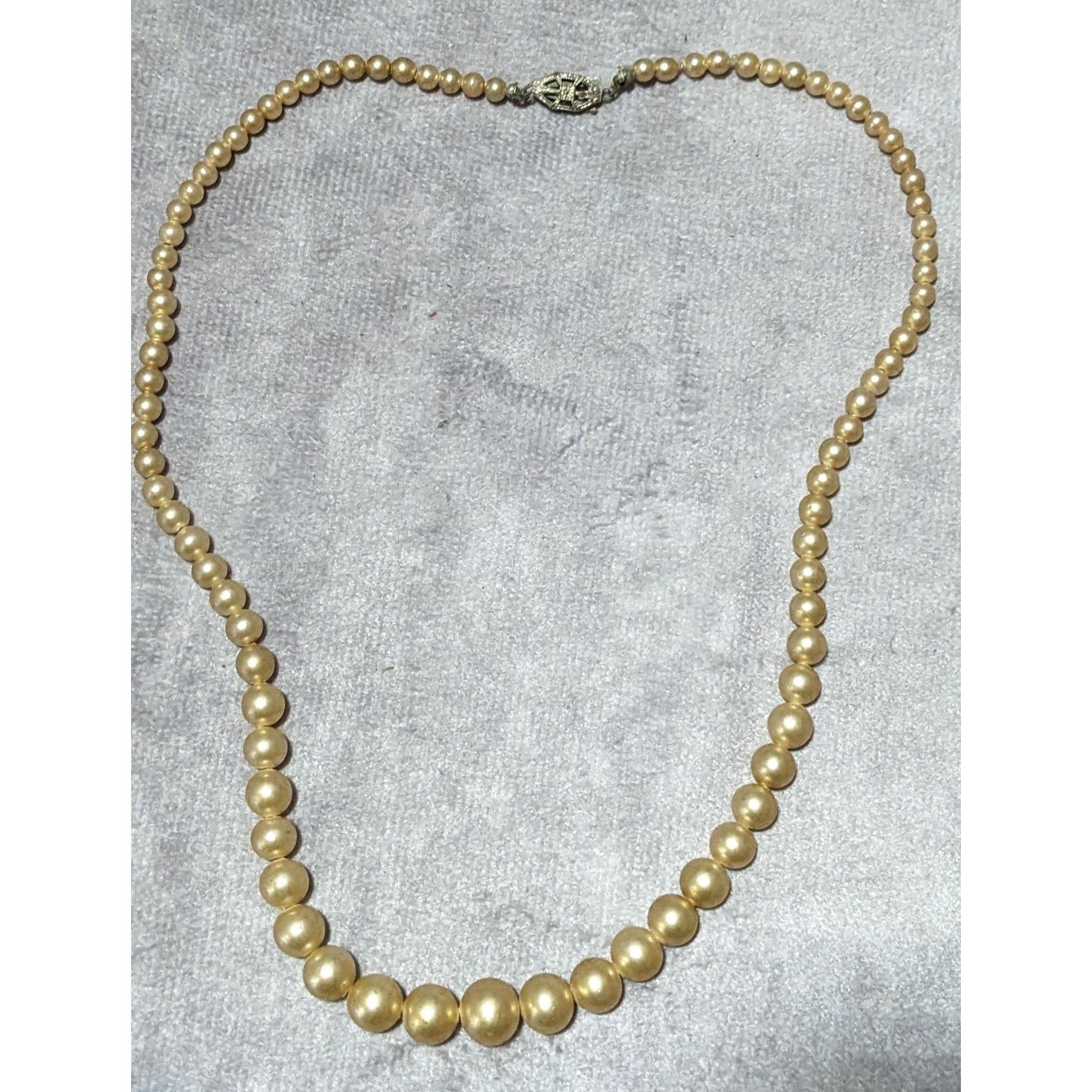 Other Vintage Gold Graduated Faux Pearl Necklace Size ONE SIZE - 8 Thumbnail