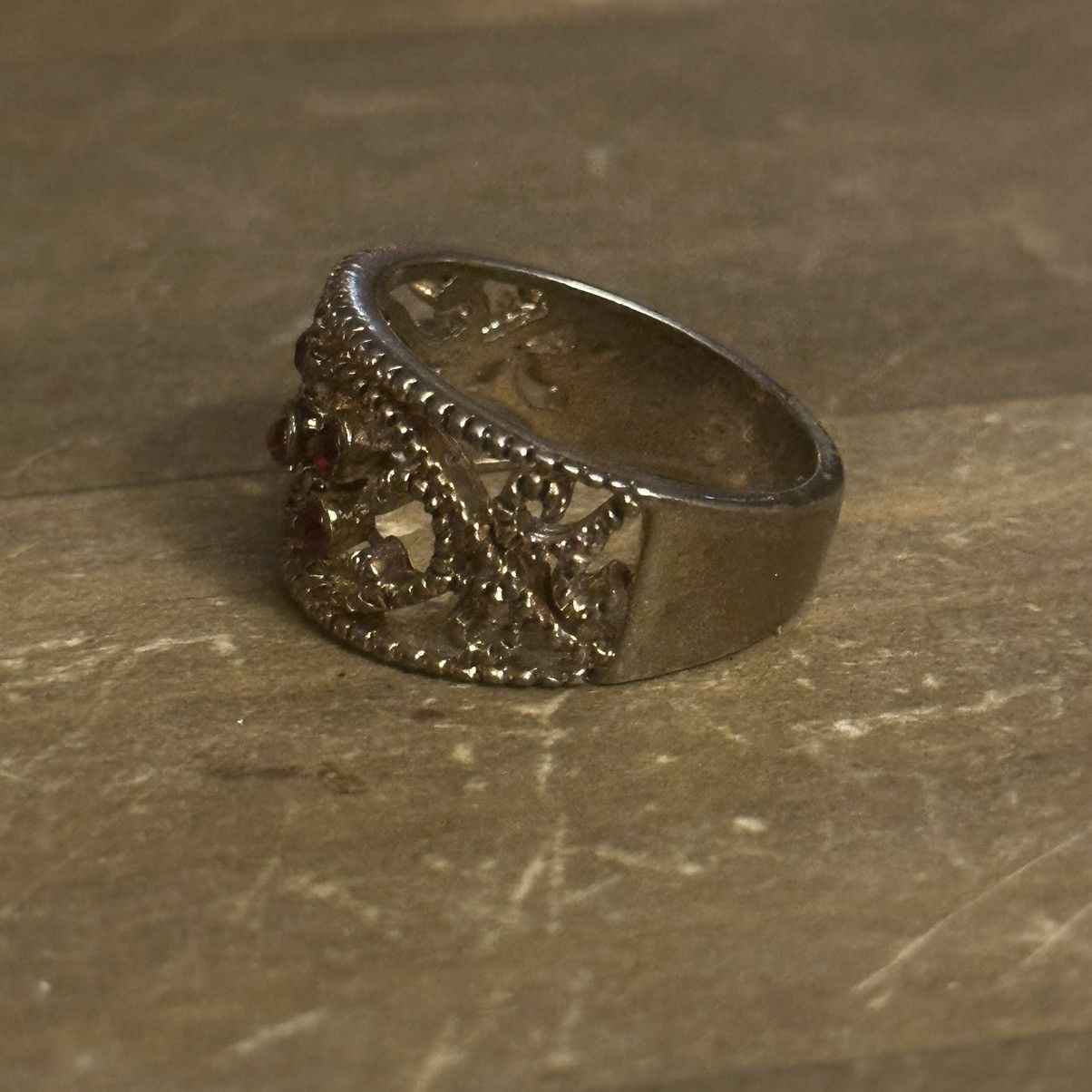 Vintage Vintage filigree red rhinestone ring Size ONE SIZE - 6 Thumbnail