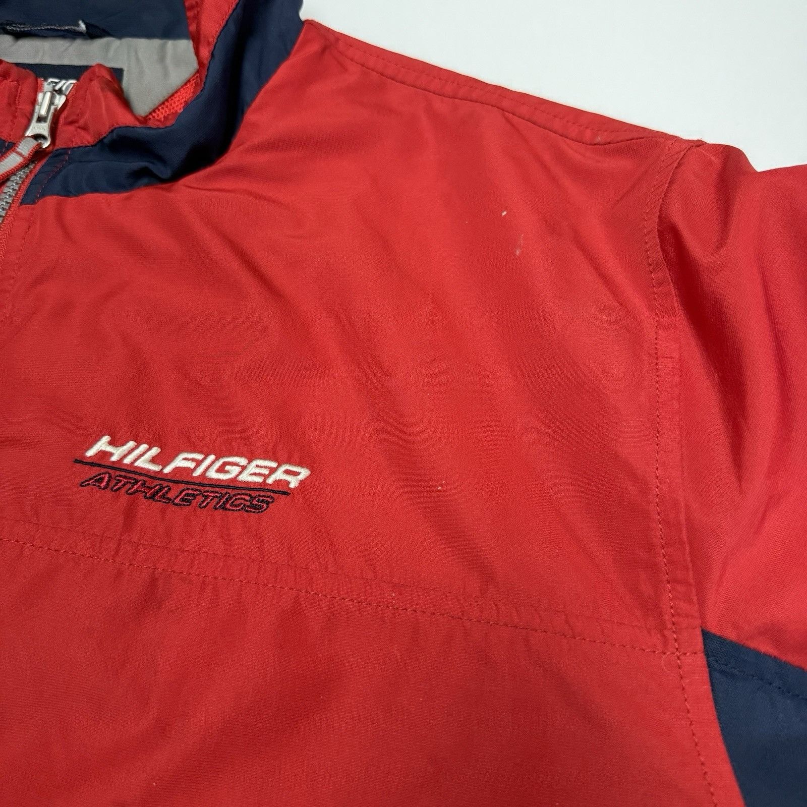 Tommy Hilfiger Vintage Hilfiger Athletic Windbreaker Jacket Mens L Red Size US L / EU 52-54 / 3 - 8 Thumbnail